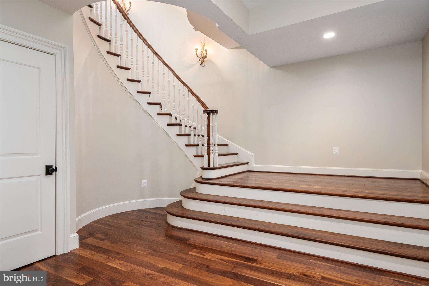 PROSPECT HILL - Residential