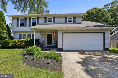 Homes For Sale - 92 Hollybrook Drive<br/> TUCKERTON, NJ 08087