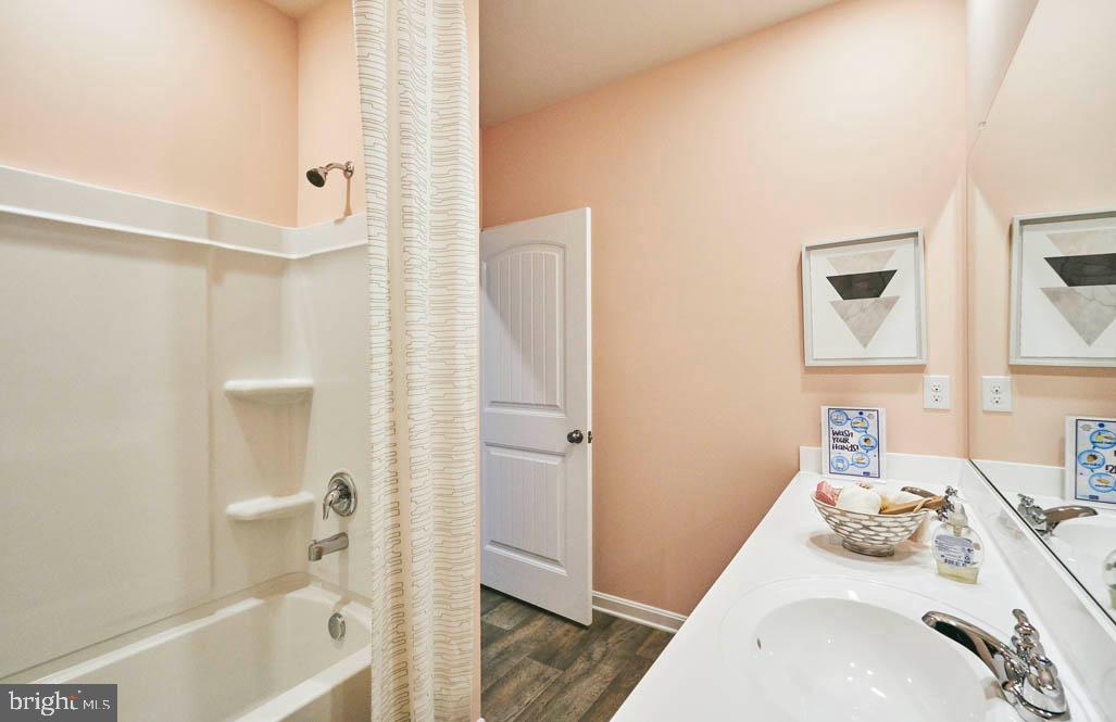 COASTAL VILLAGES - Residential