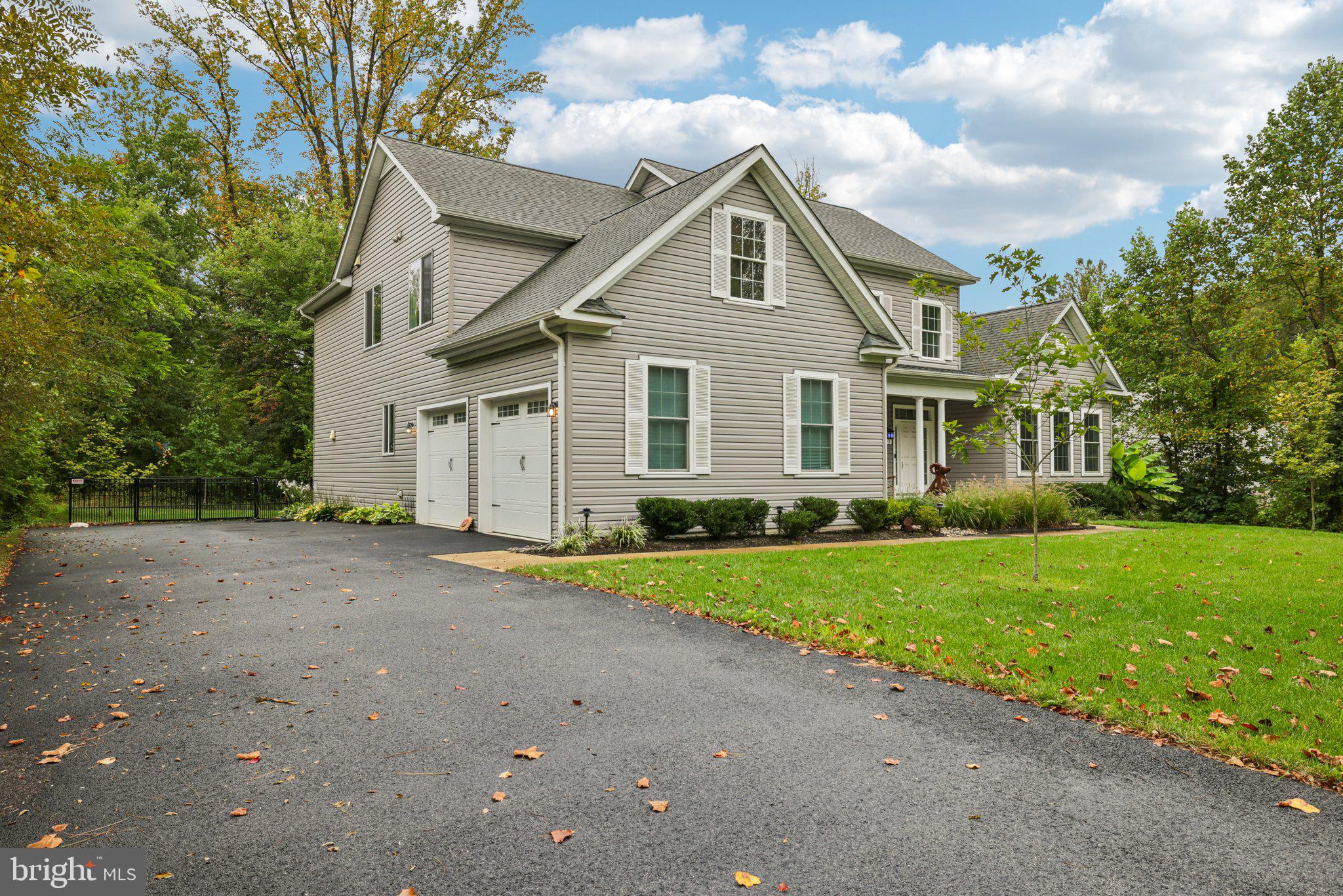 303 BONHEUR AVENUE