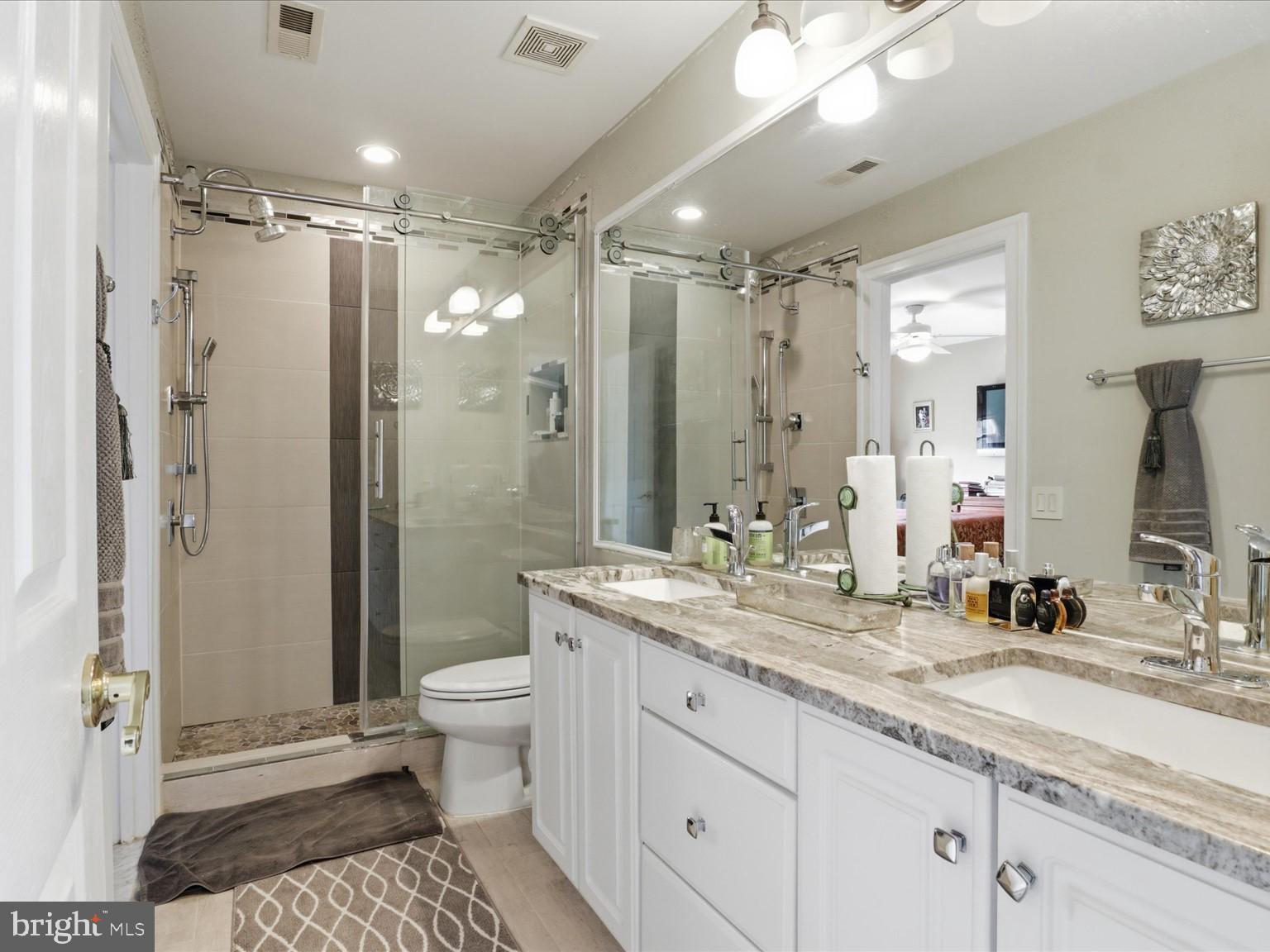 SMC MCLEAN - Residential