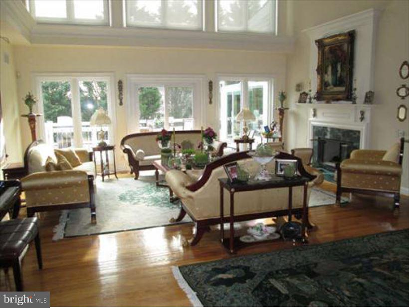 SMC MCLEAN - Residential