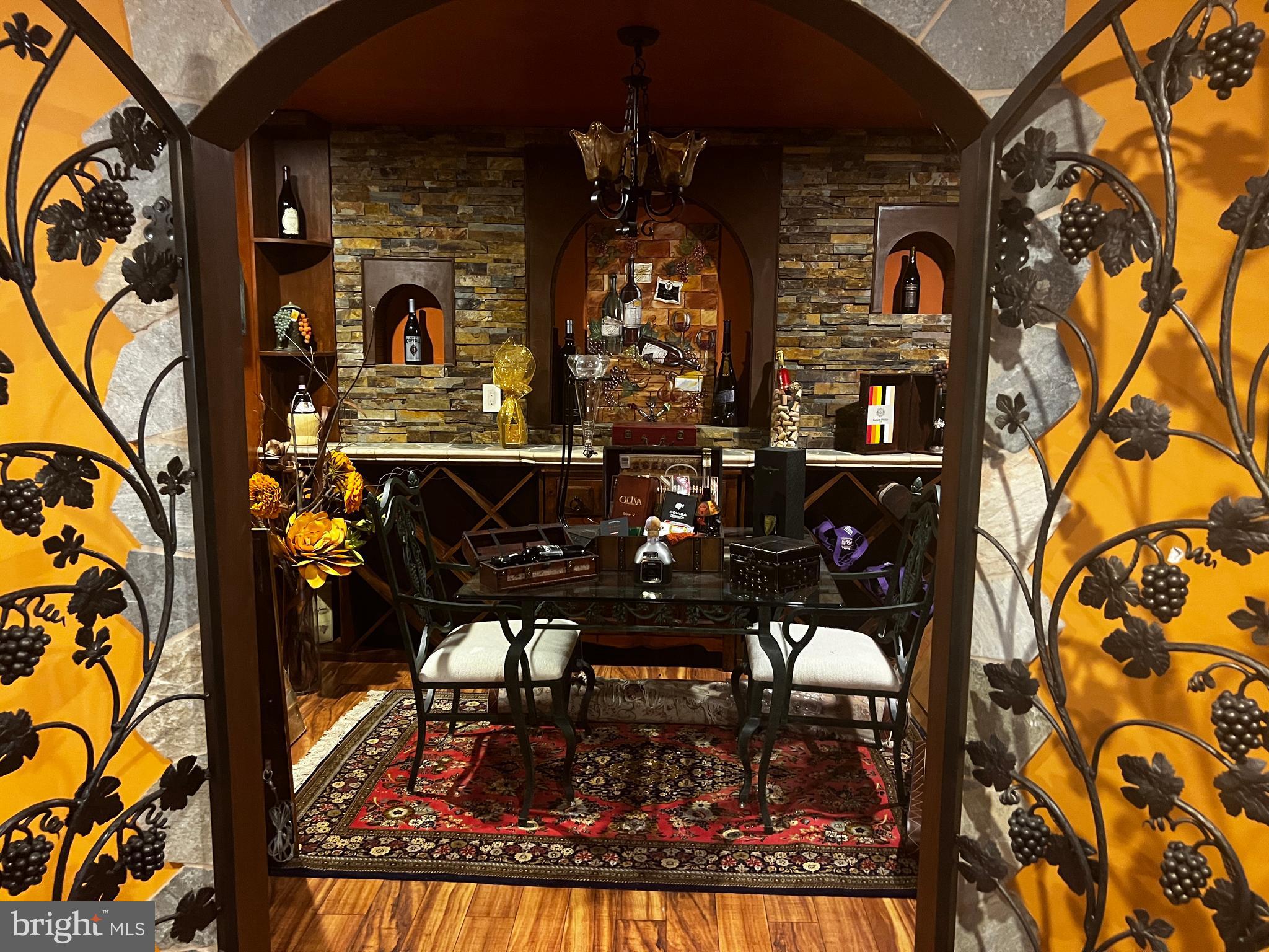 SMC MCLEAN - Residential