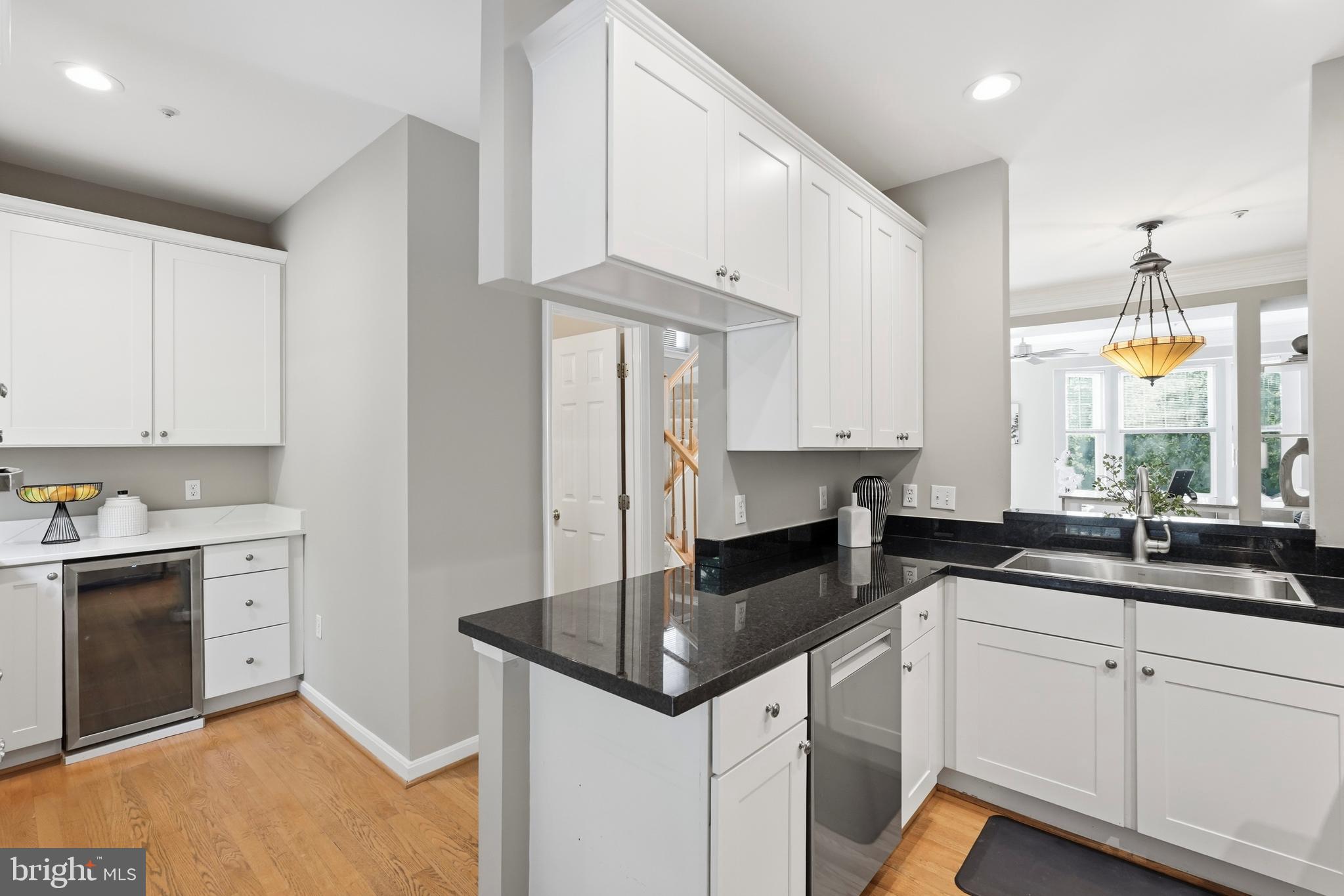 3298 MOUNT VERNON AVENUE