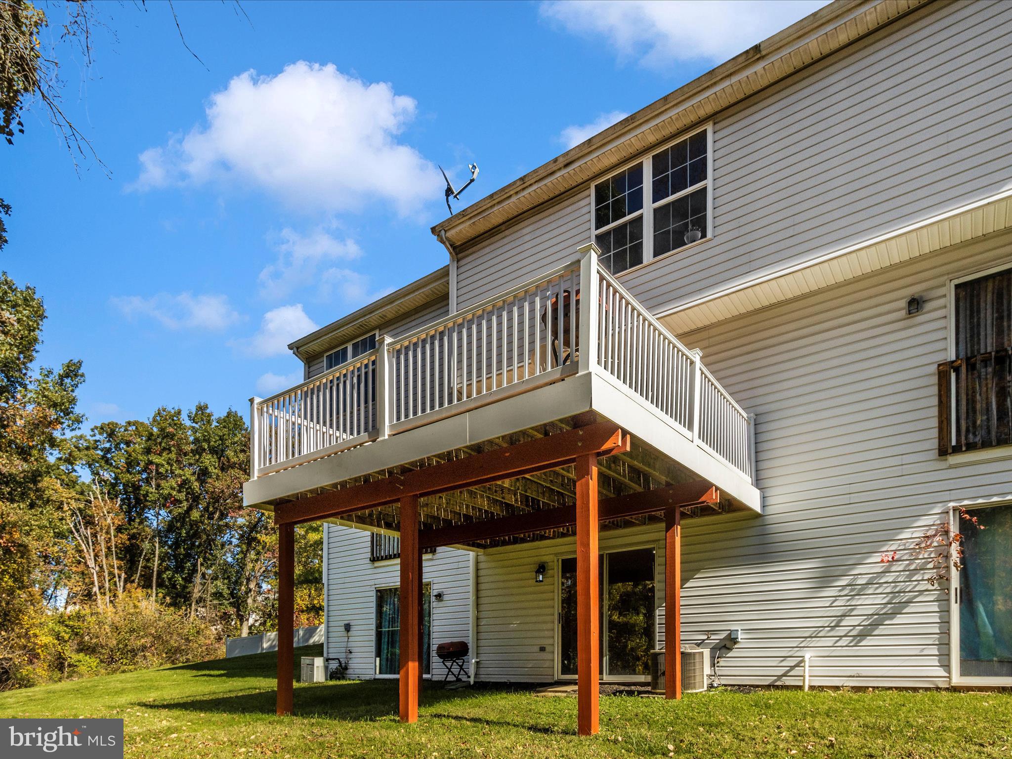 SHEFFIELD GLEN TOWNHOMES - Residential Lease