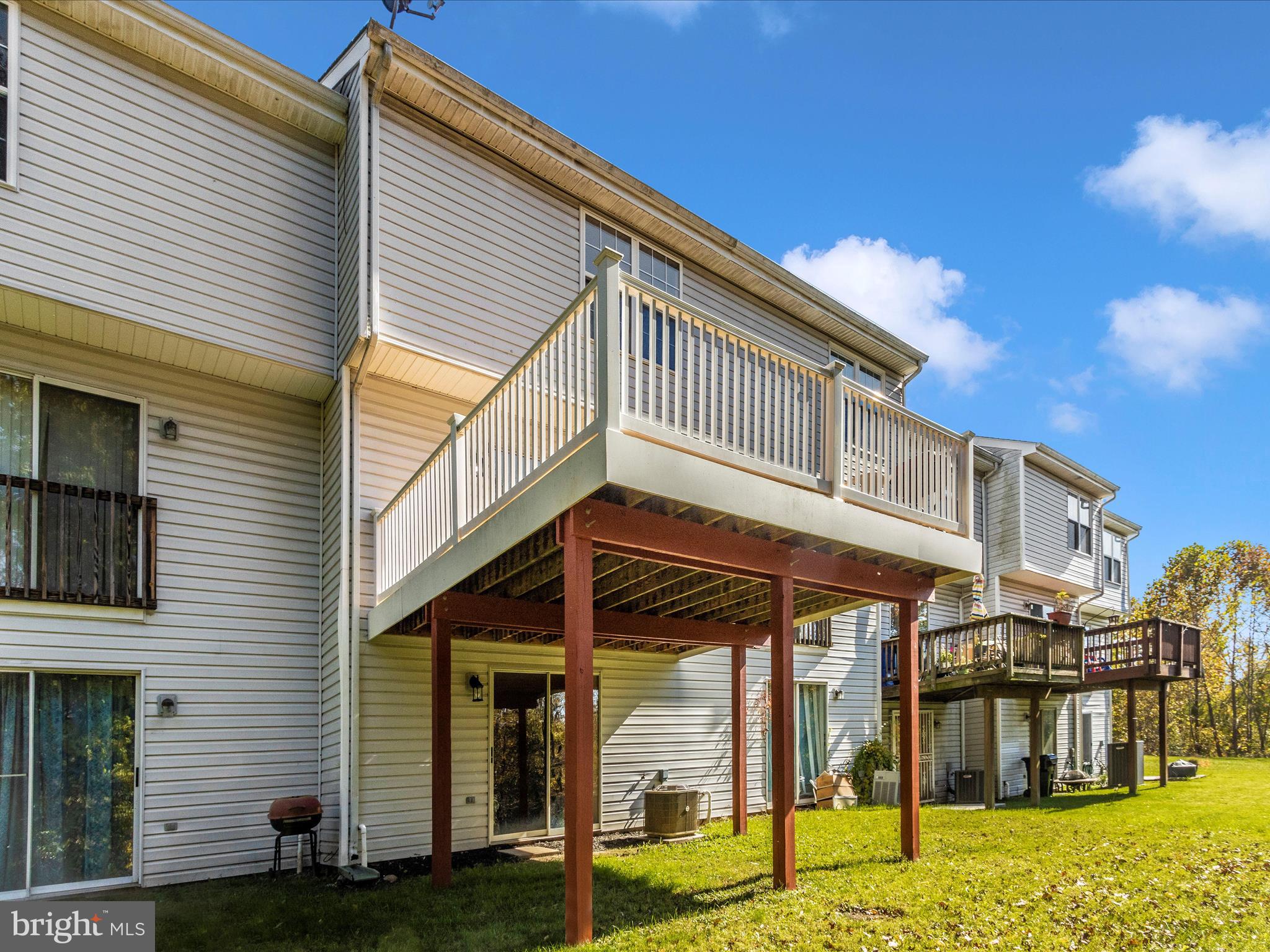 SHEFFIELD GLEN TOWNHOMES - Residential Lease