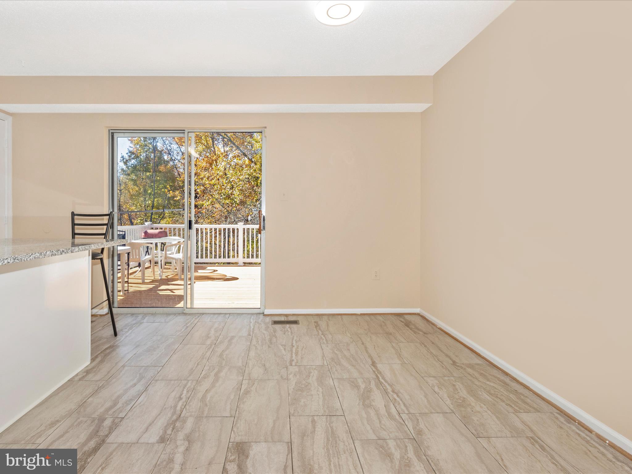 SHEFFIELD GLEN TOWNHOMES - Residential Lease