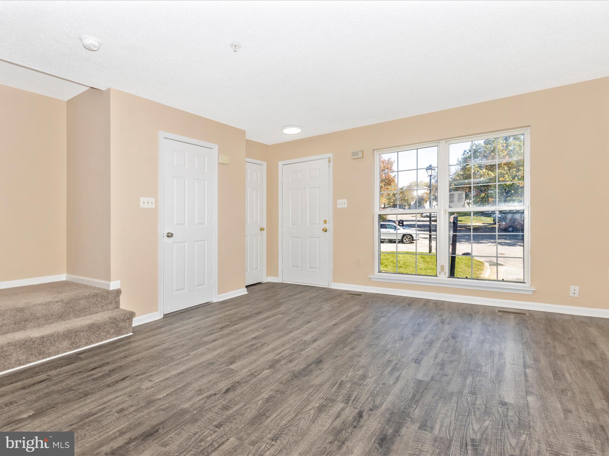 SHEFFIELD GLEN TOWNHOMES - Residential Lease