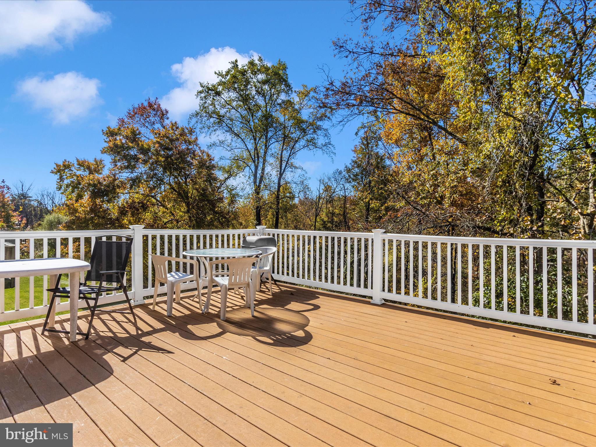 SHEFFIELD GLEN TOWNHOMES - Residential Lease