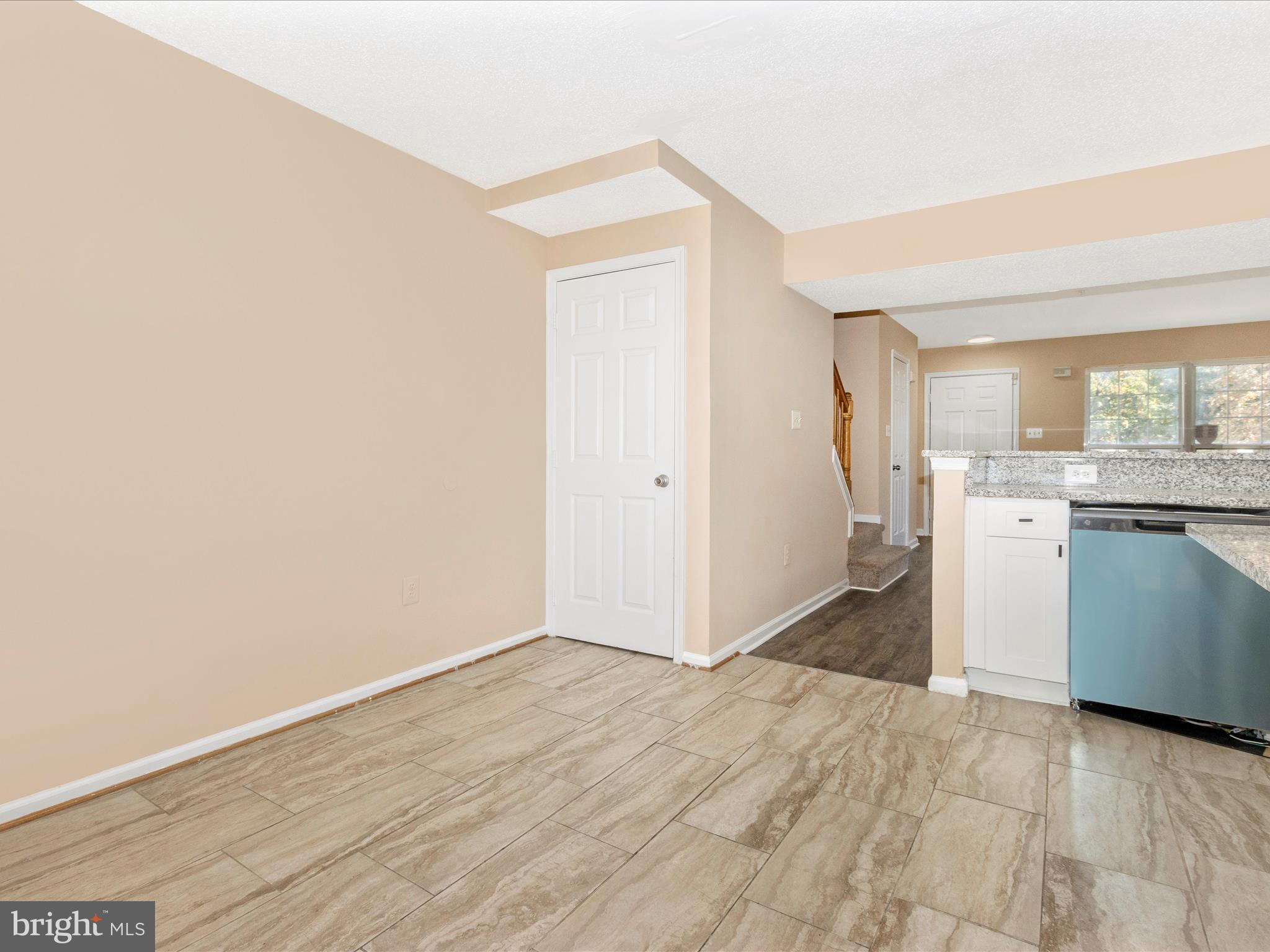 SHEFFIELD GLEN TOWNHOMES - Residential Lease