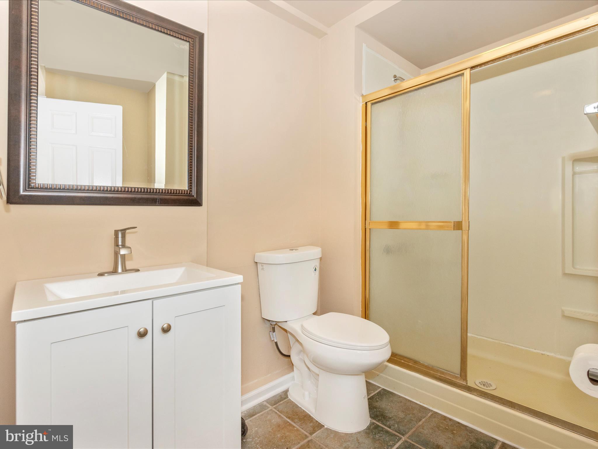 SHEFFIELD GLEN TOWNHOMES - Residential Lease