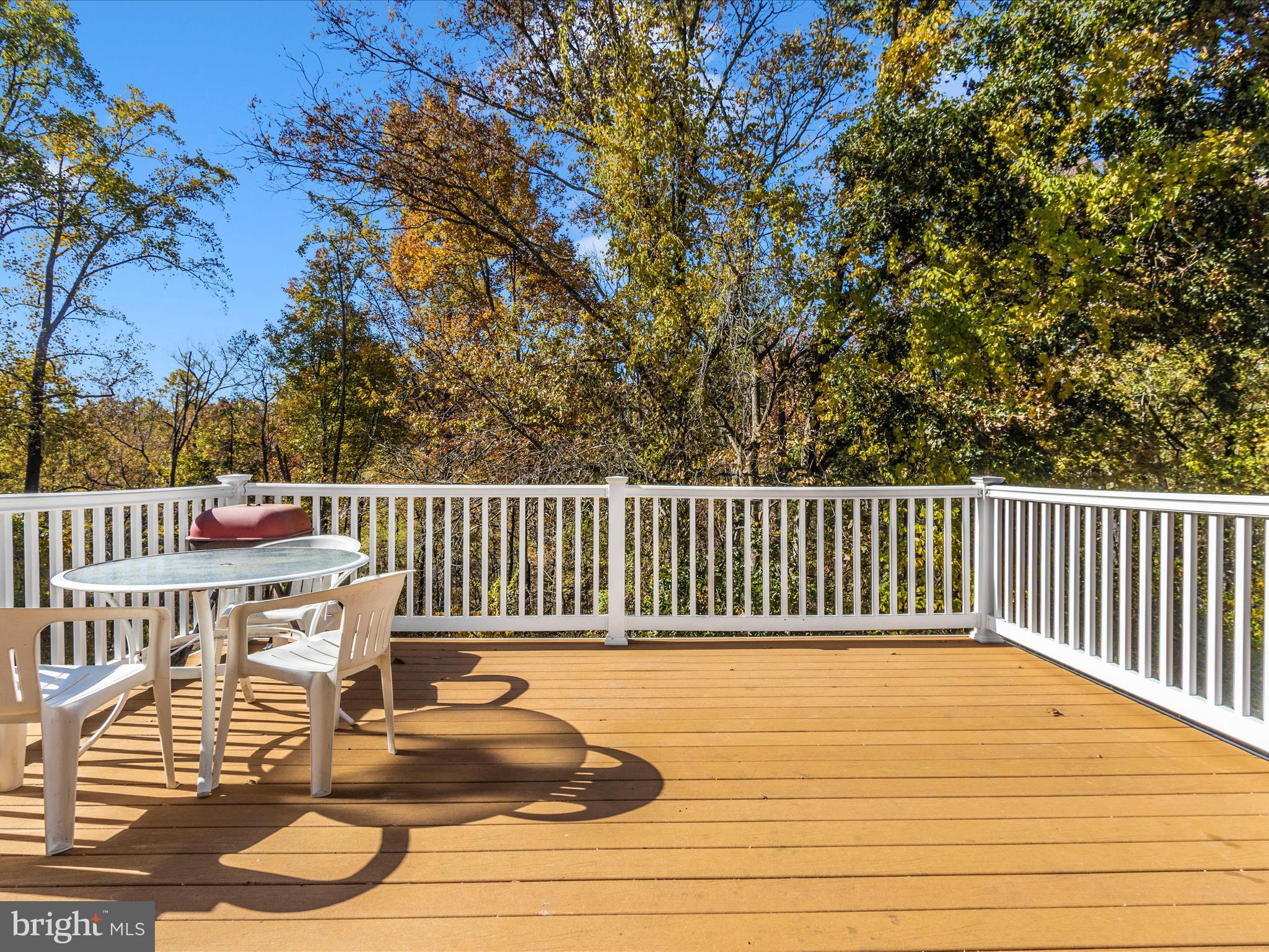 SHEFFIELD GLEN TOWNHOMES - Residential Lease