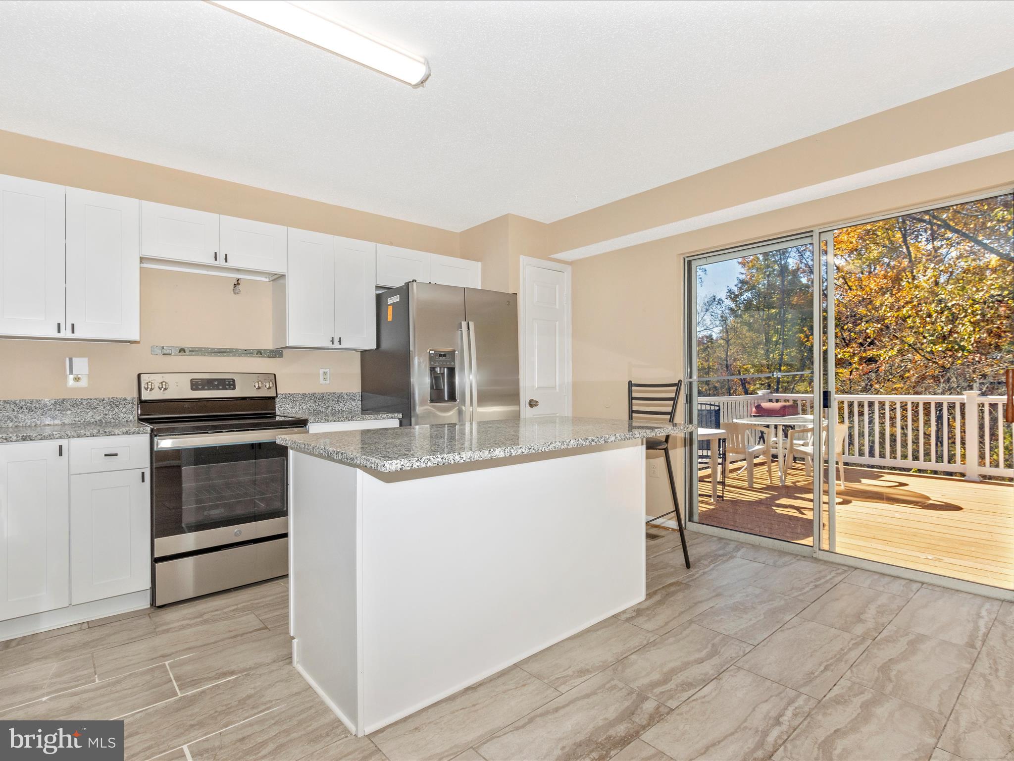 SHEFFIELD GLEN TOWNHOMES - Residential Lease