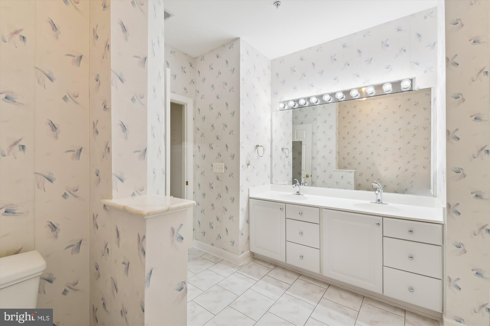 THE HAMLETS AT SOUTH RIVER COLONY - Residential