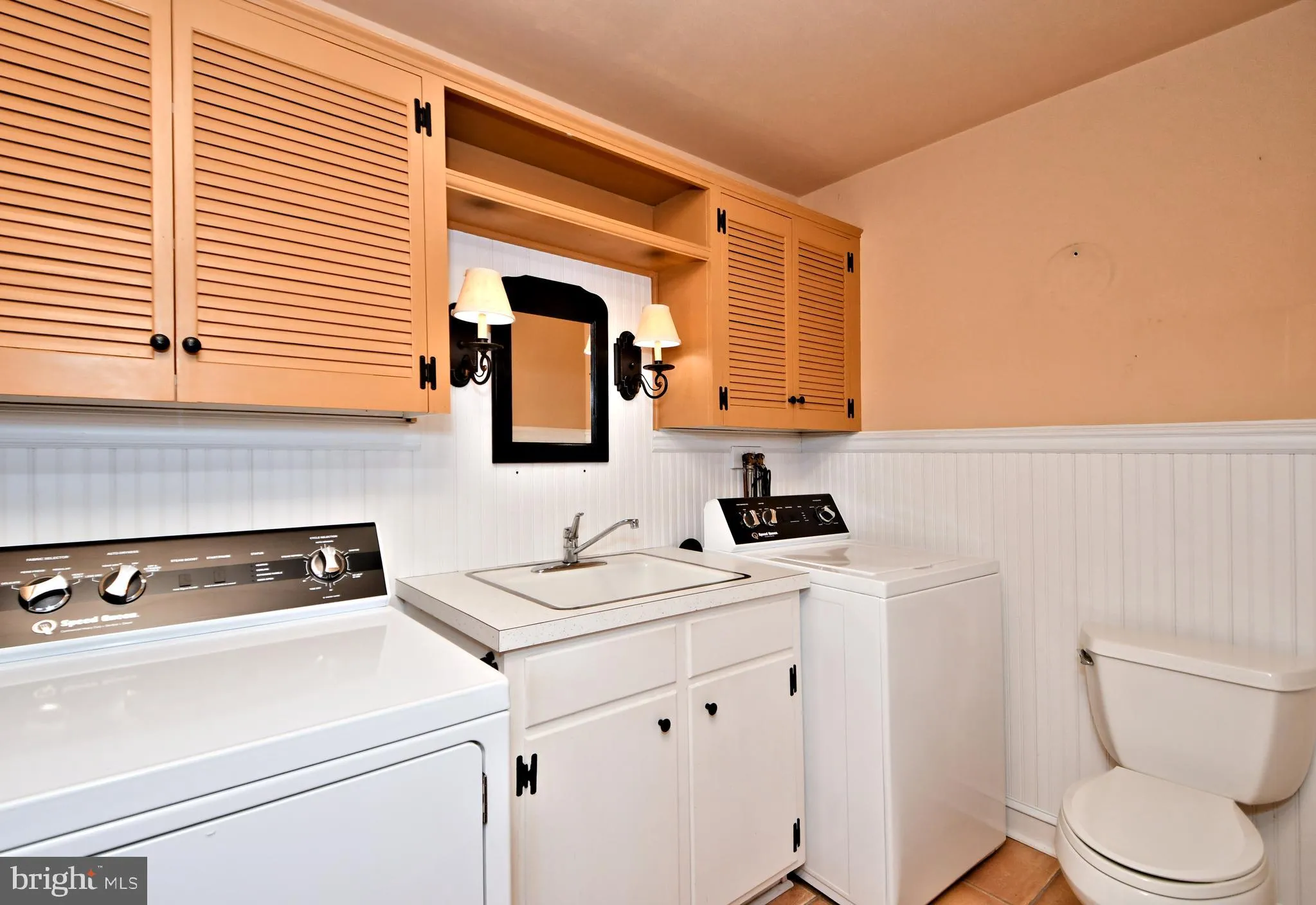 Harleysville, Pennsylvania 19438, United States, 5 Bedrooms Bedrooms, ,3 BathroomsBathrooms,Residential,Active,86614