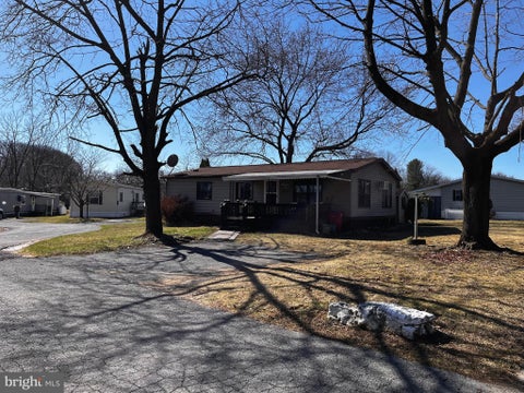Mobile Home For Sale - 8955 Breinig Run Circle<br/> BREINIGSVILLE, PA 18031