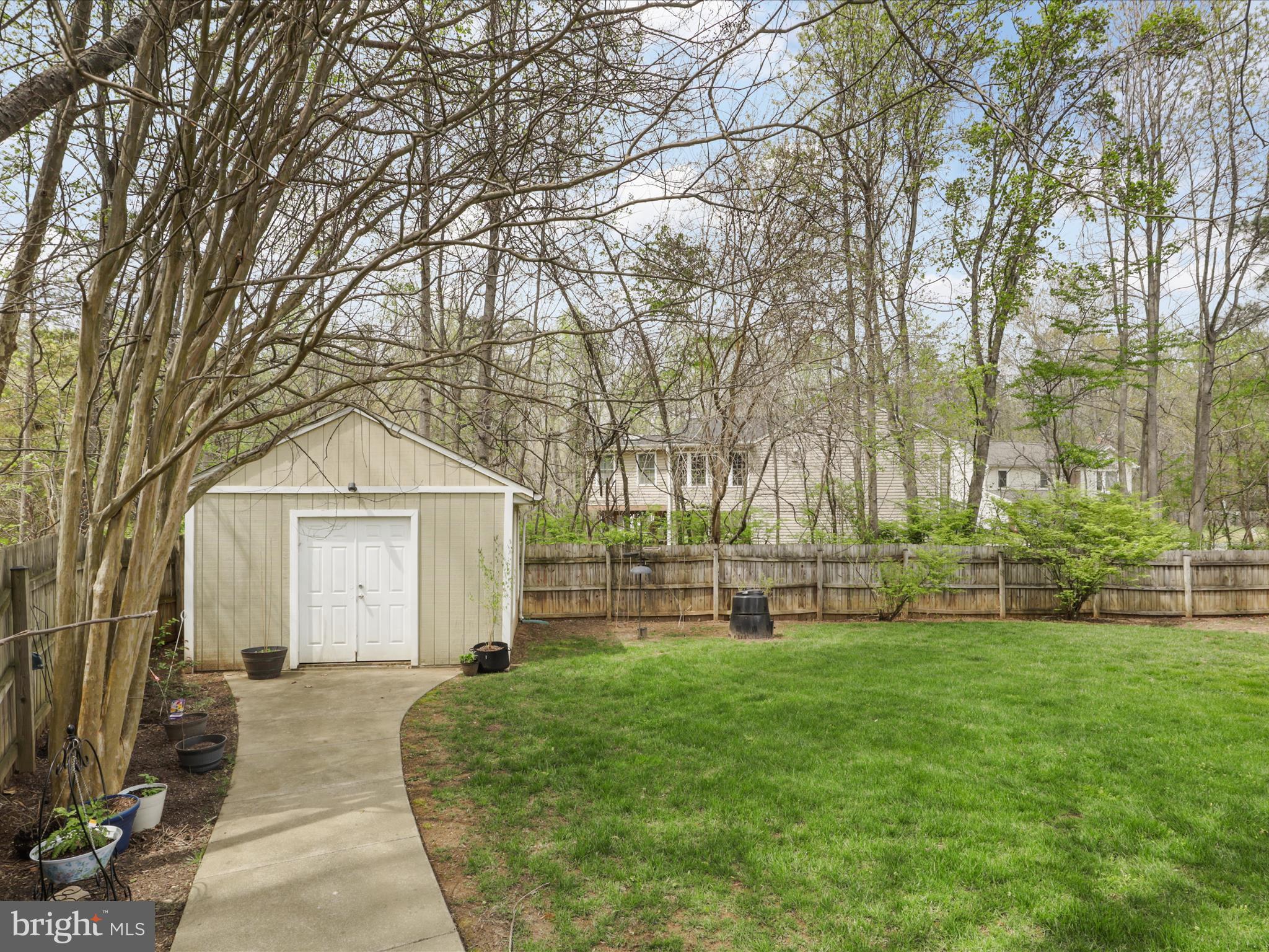 VISTA WOODS - Residential