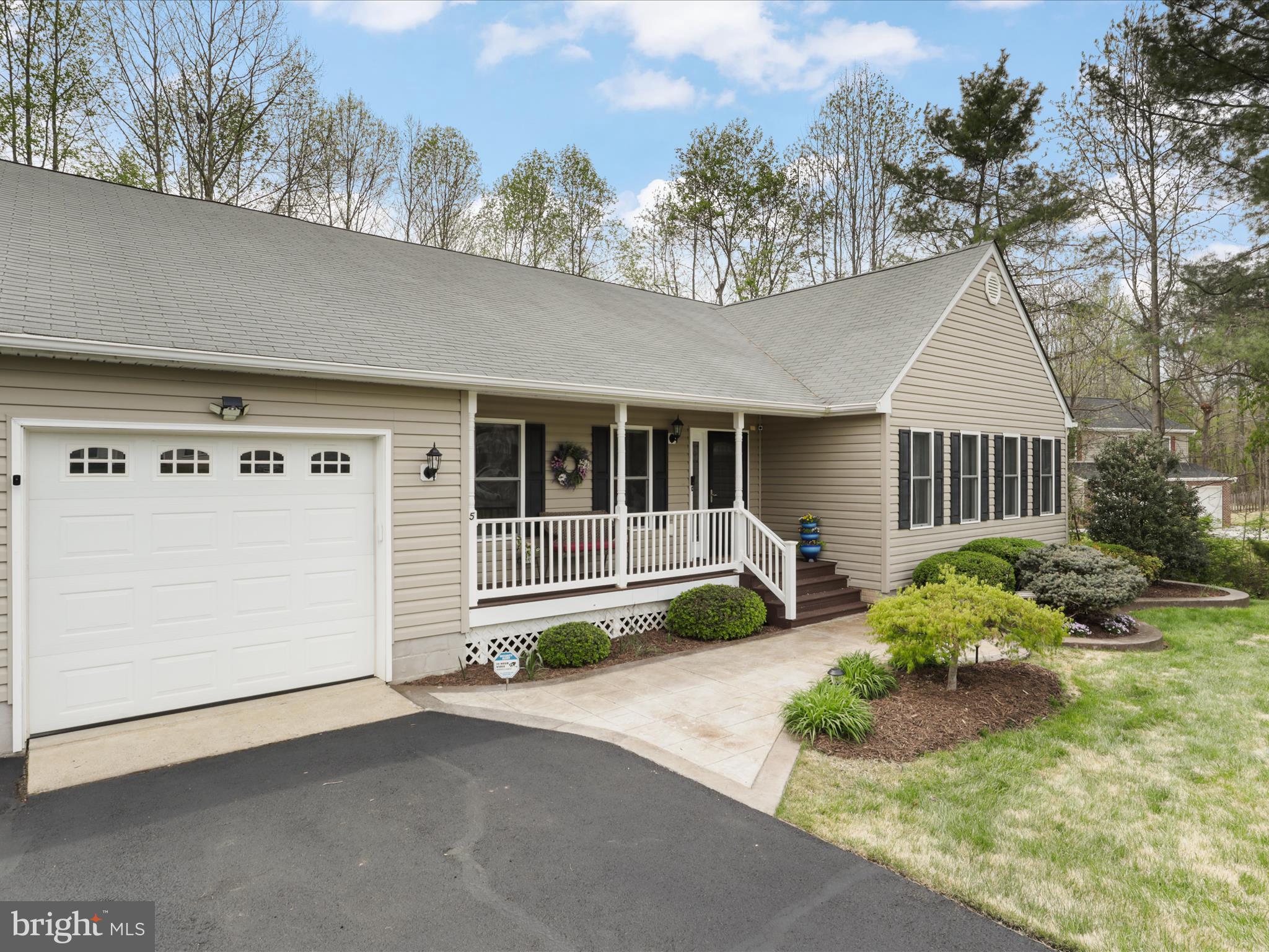 VISTA WOODS - Residential