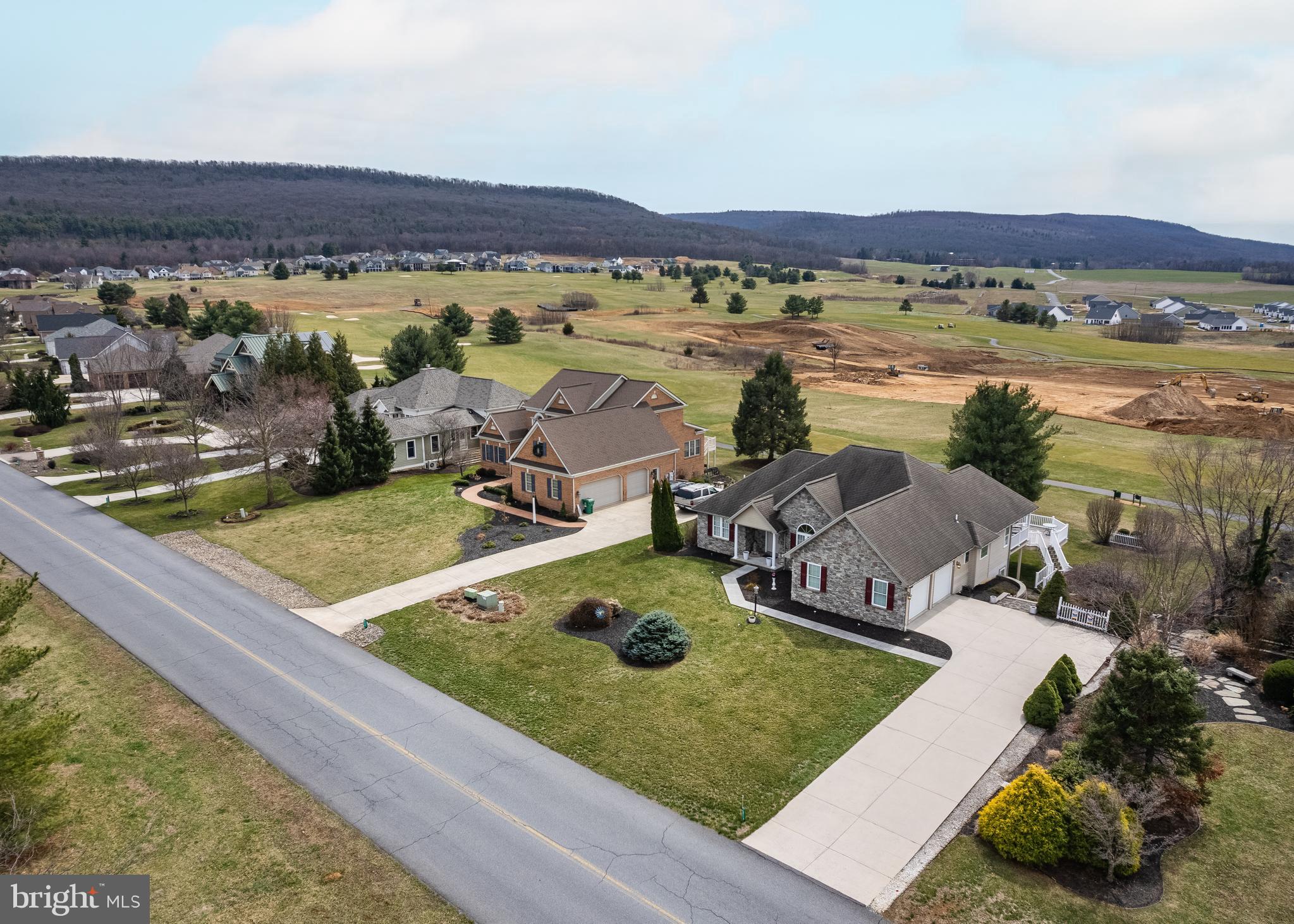 PENN NATIONAL GOLF COURSE COMMUNITY - Residential