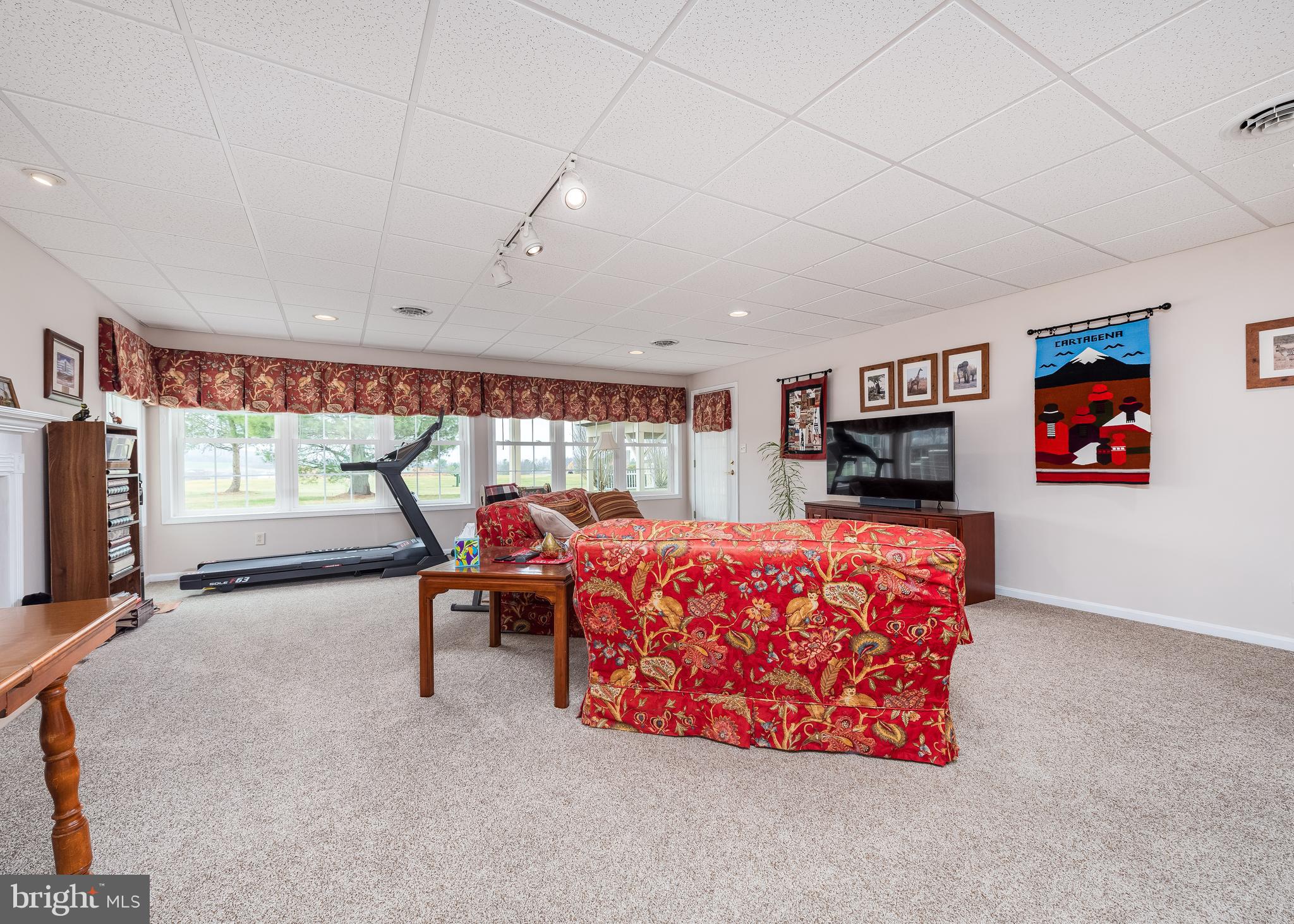 PENN NATIONAL GOLF COURSE COMMUNITY - Residential