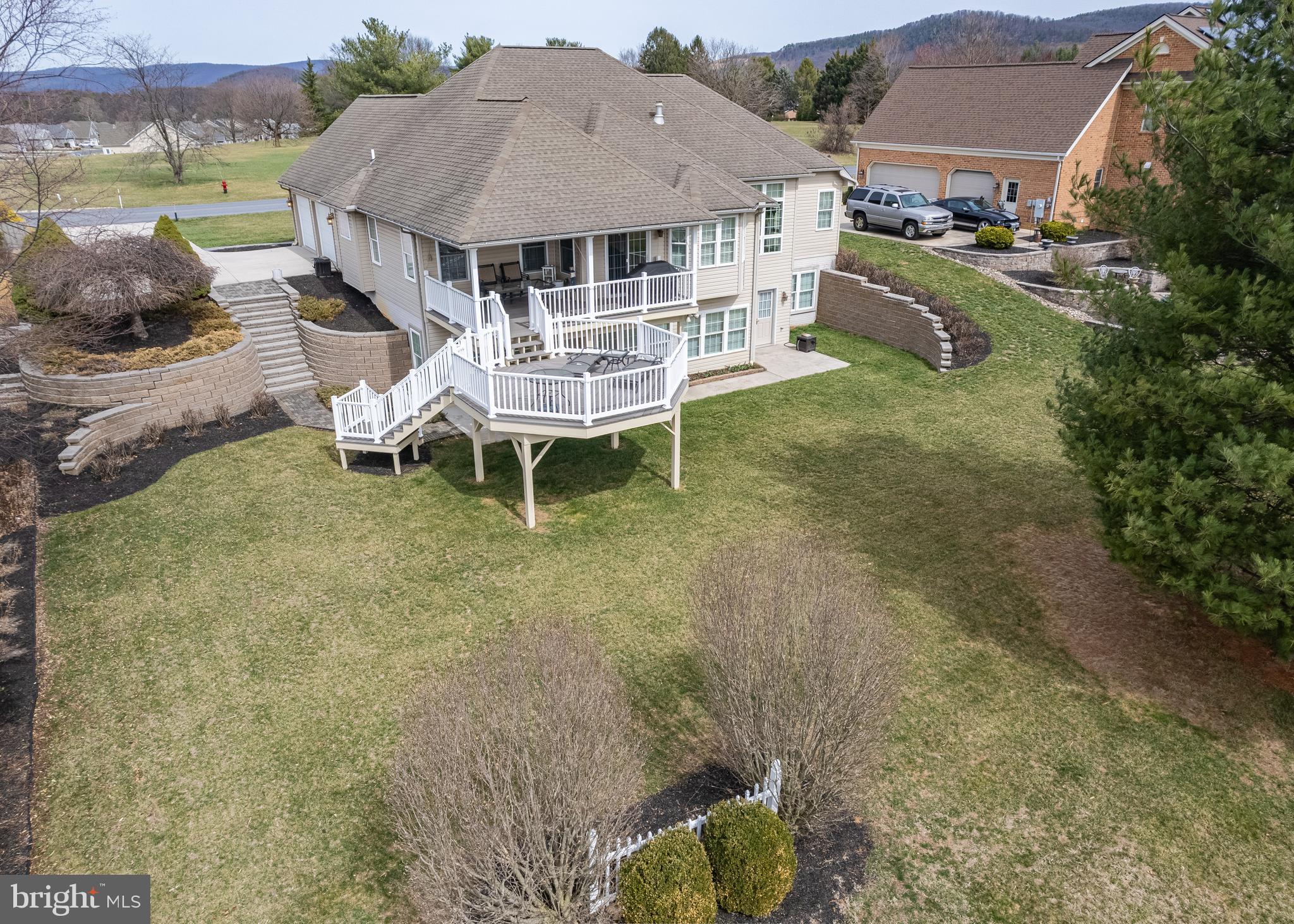 PENN NATIONAL GOLF COURSE COMMUNITY - Residential