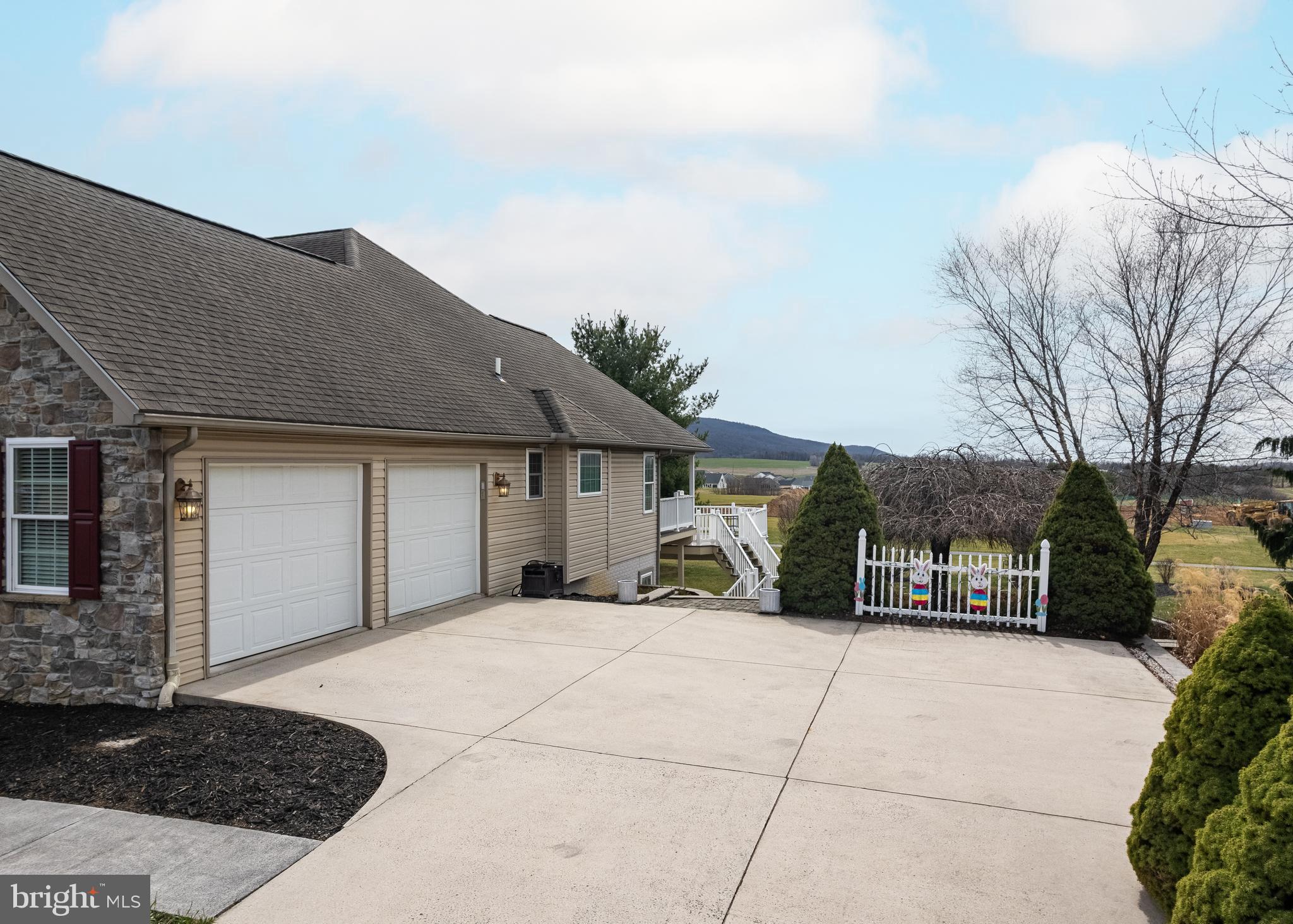 PENN NATIONAL GOLF COURSE COMMUNITY - Residential