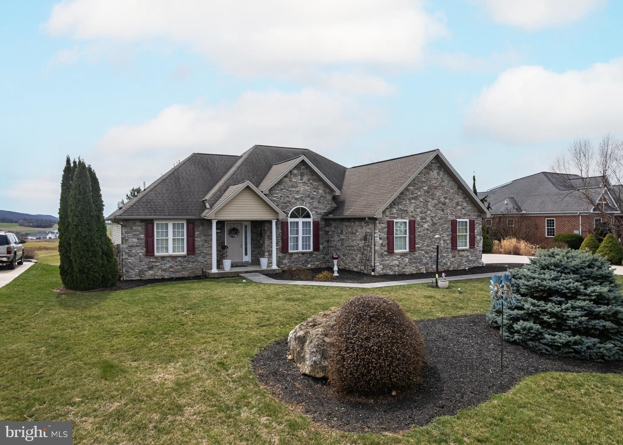 PENN NATIONAL GOLF COURSE COMMUNITY - Residential