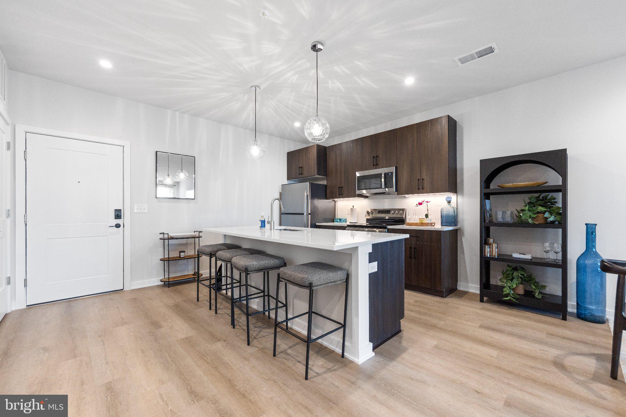 24 S YORK ROAD 403