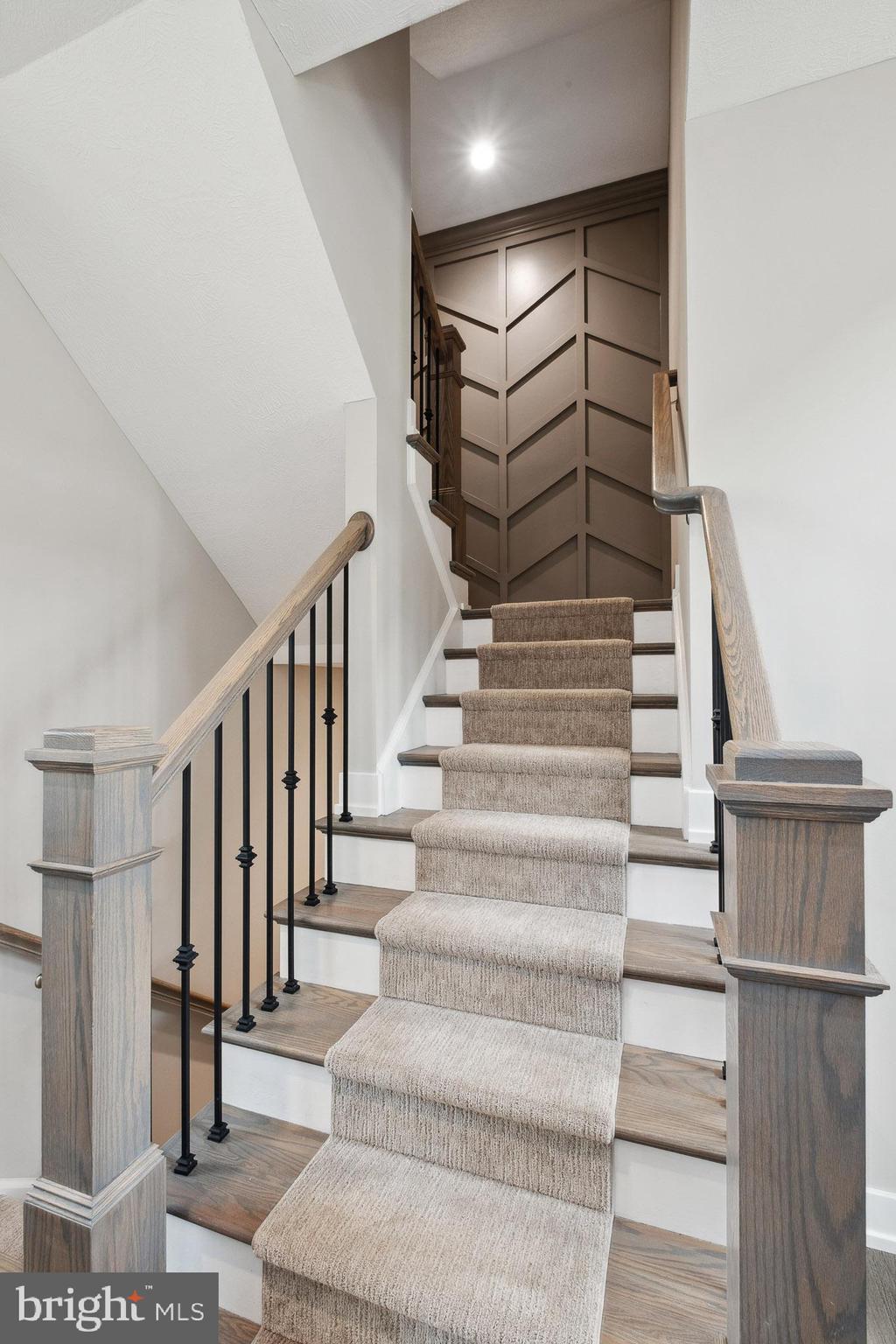 OAKWOOD - Residential