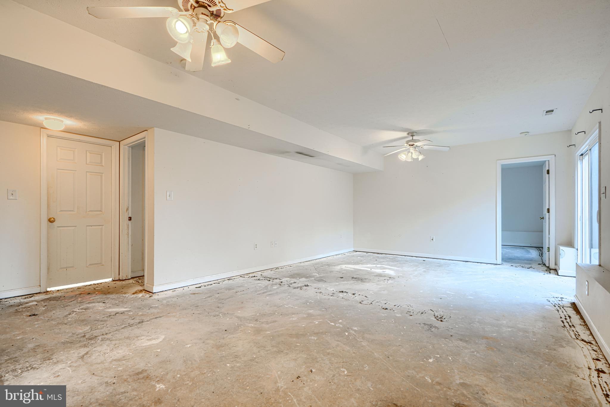 RIVERSIDE MEADOWS - Residential