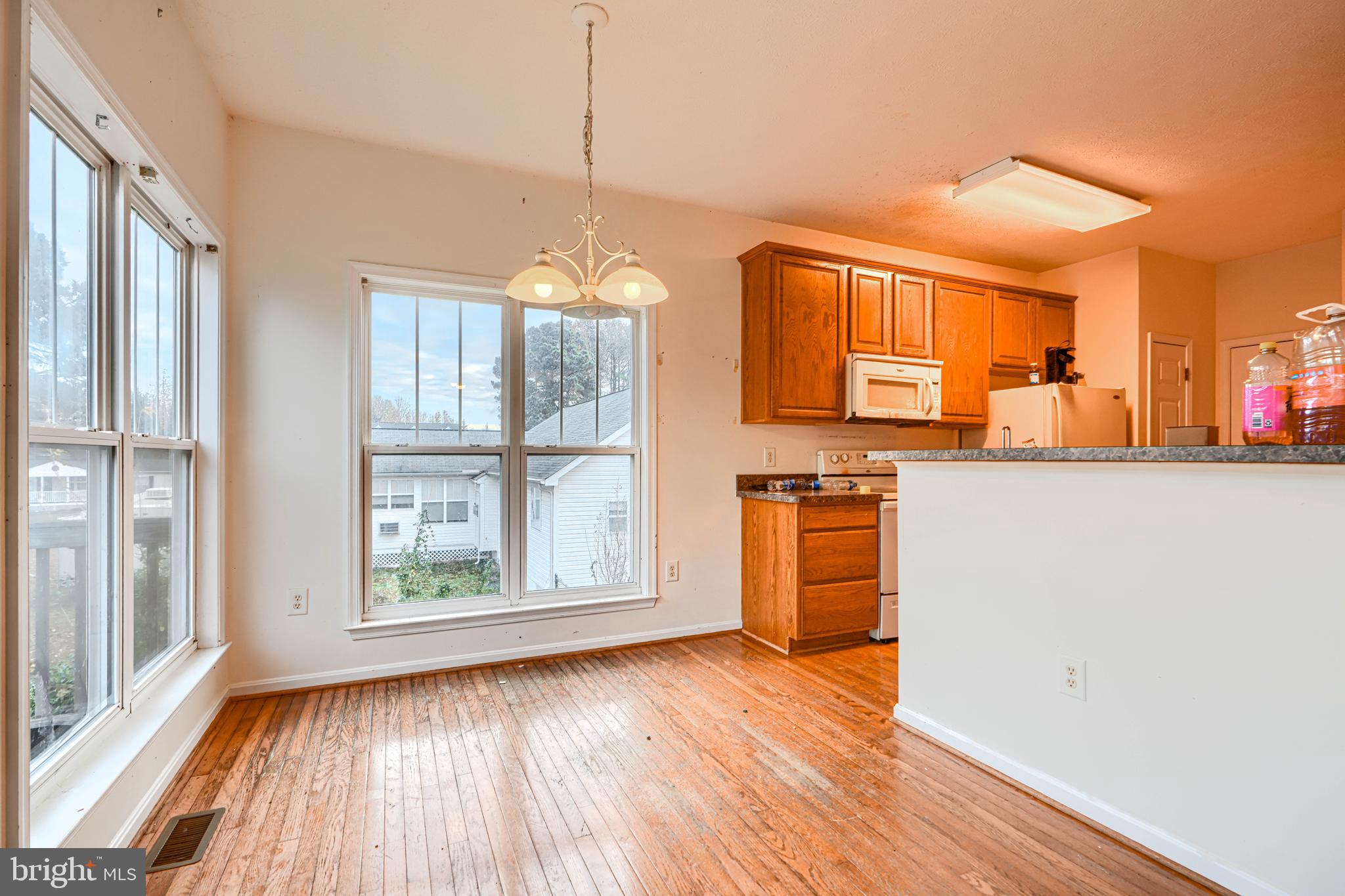 RIVERSIDE MEADOWS - Residential