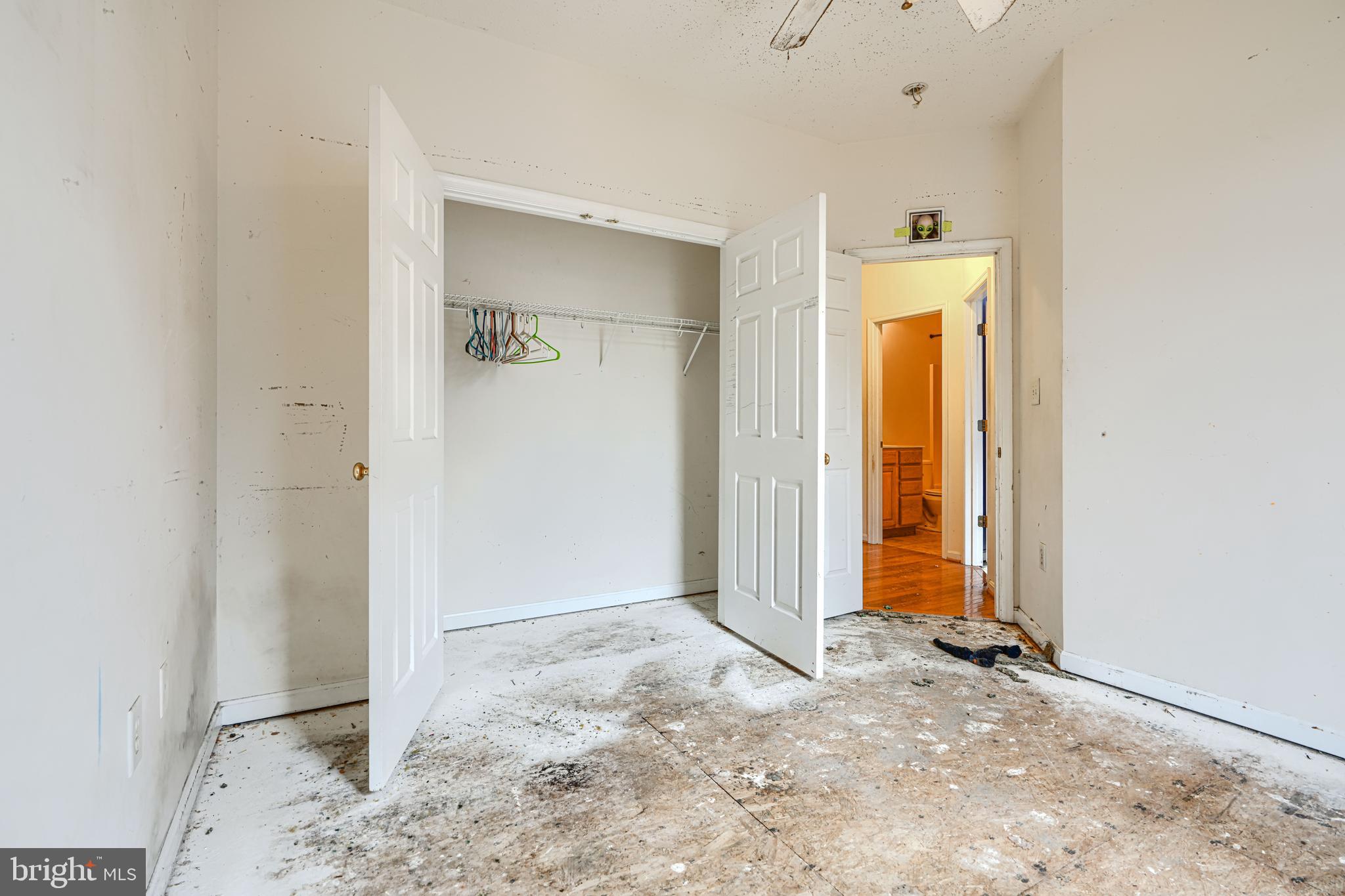 RIVERSIDE MEADOWS - Residential