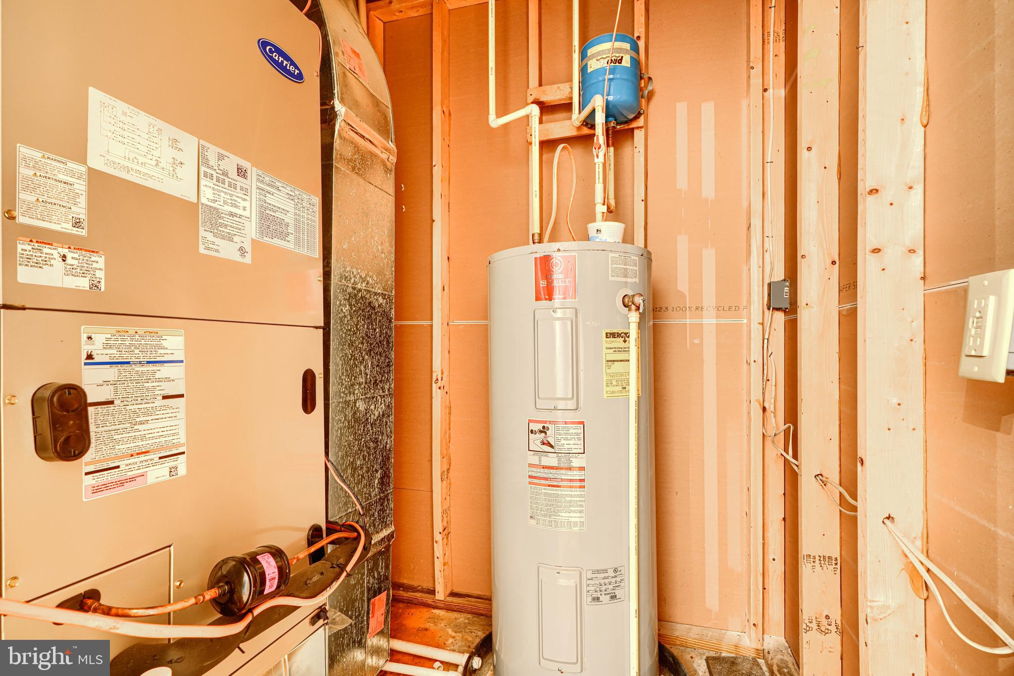 RIVERSIDE MEADOWS - Residential