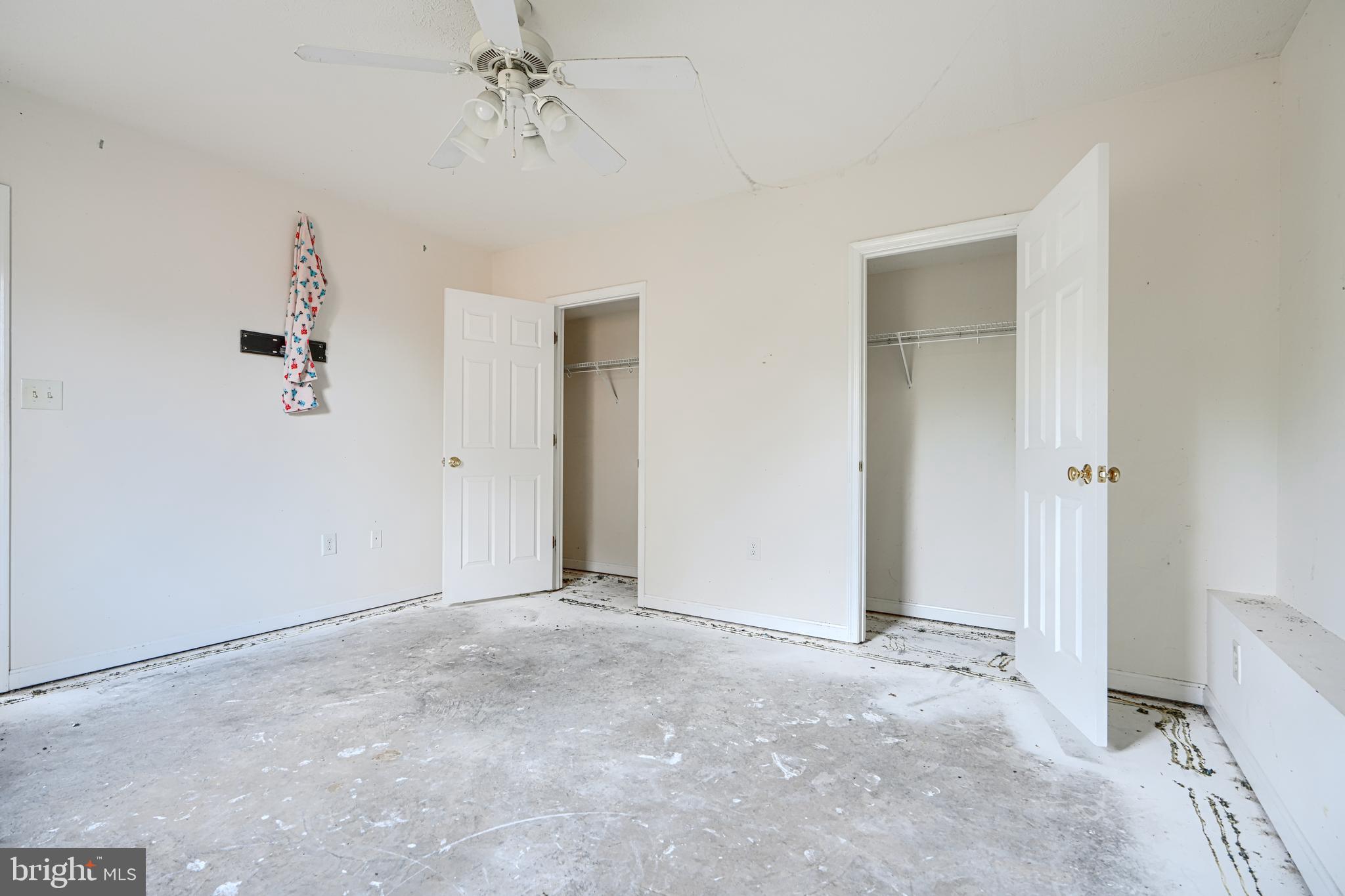 RIVERSIDE MEADOWS - Residential