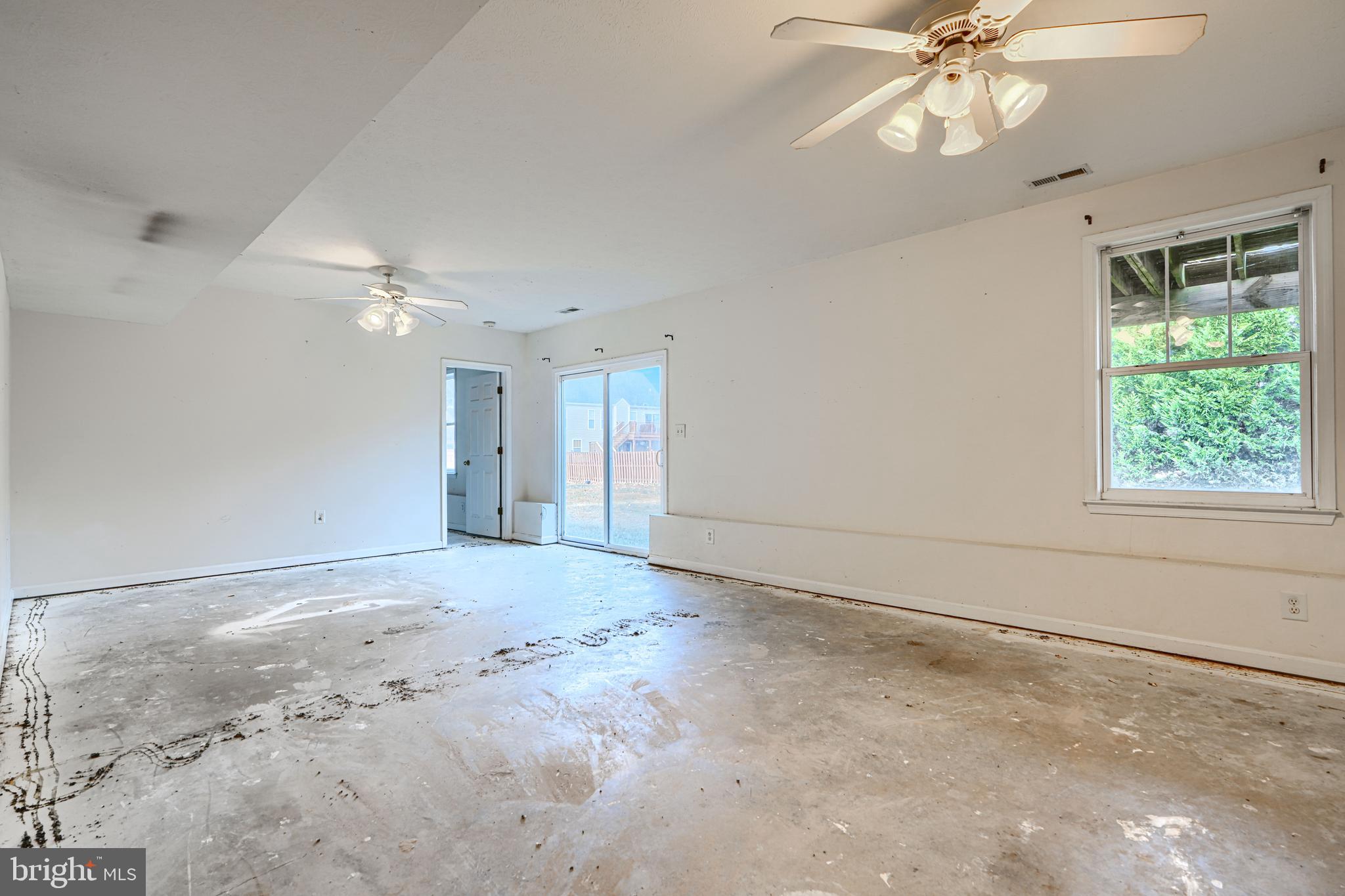 RIVERSIDE MEADOWS - Residential