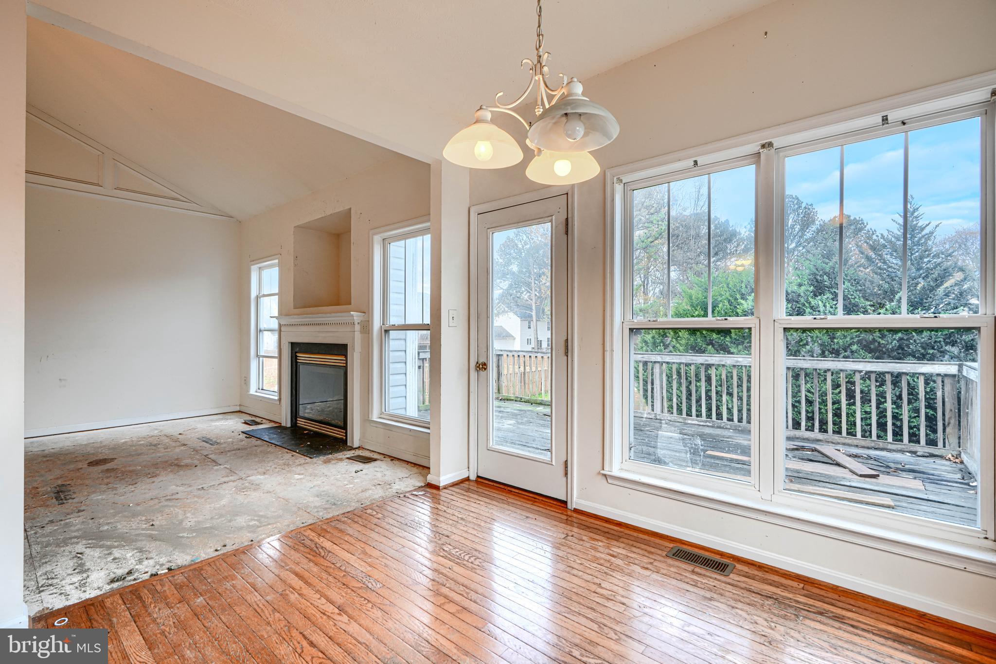 RIVERSIDE MEADOWS - Residential