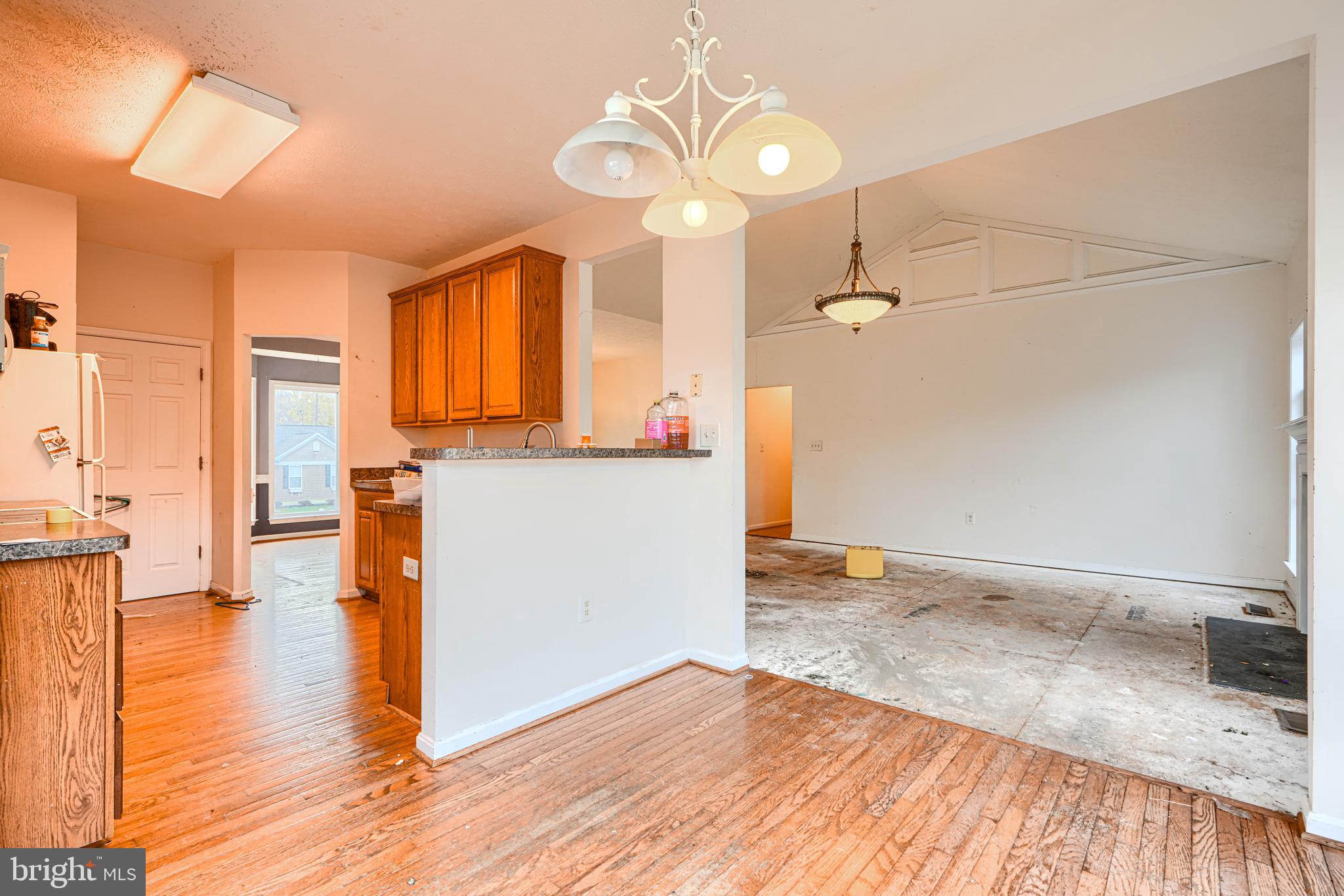 RIVERSIDE MEADOWS - Residential