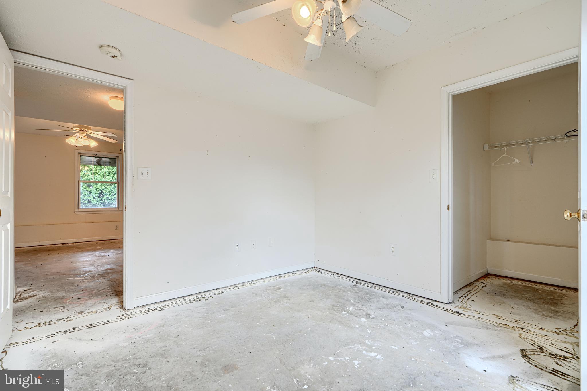 RIVERSIDE MEADOWS - Residential