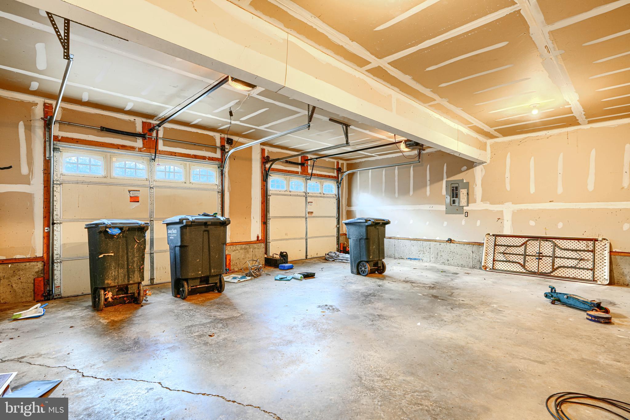 RIVERSIDE MEADOWS - Residential