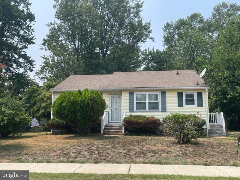 3 DOGWOOD DRIVE