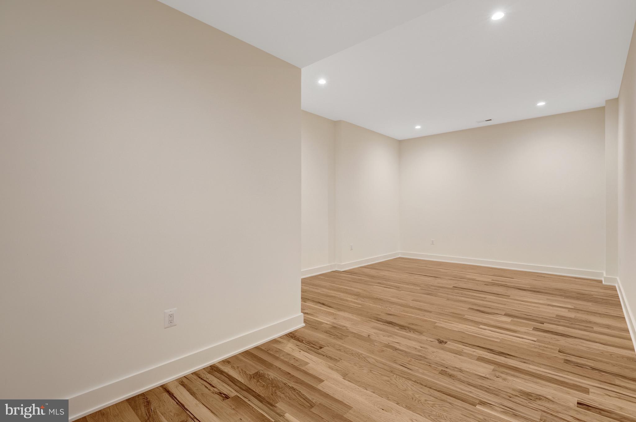 MANORS AT MCNAIR FARMS - Residential