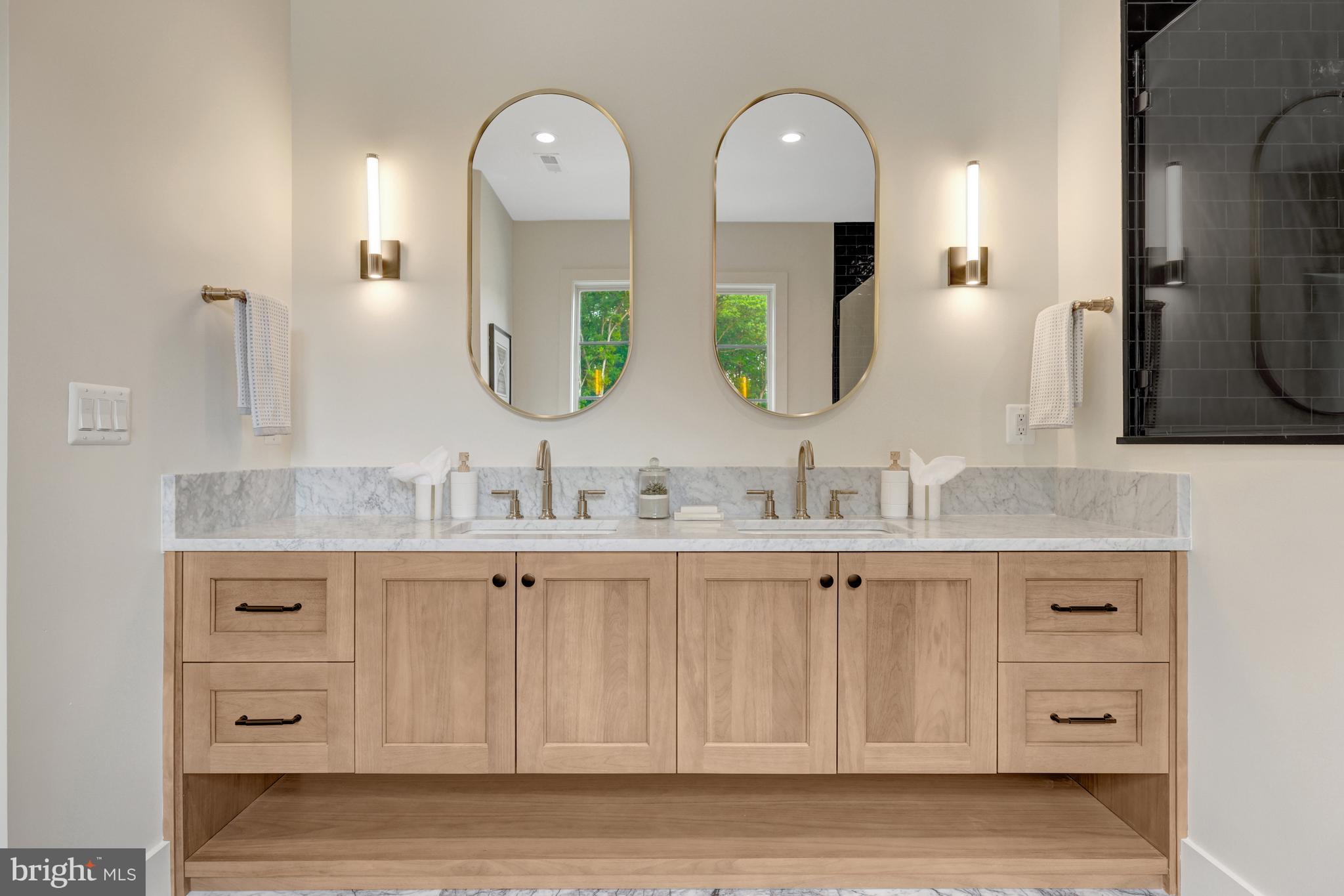 MANORS AT MCNAIR FARMS - Residential