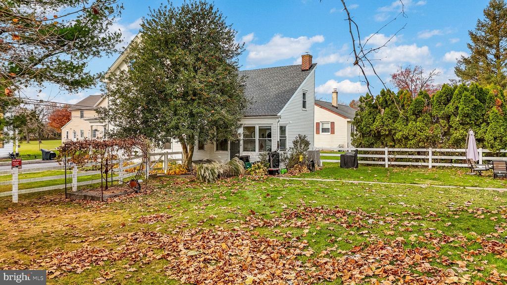 Photo of 6137 Carpenter Street, East Petersburg, PA 17520 (MLS # PALA2043674)