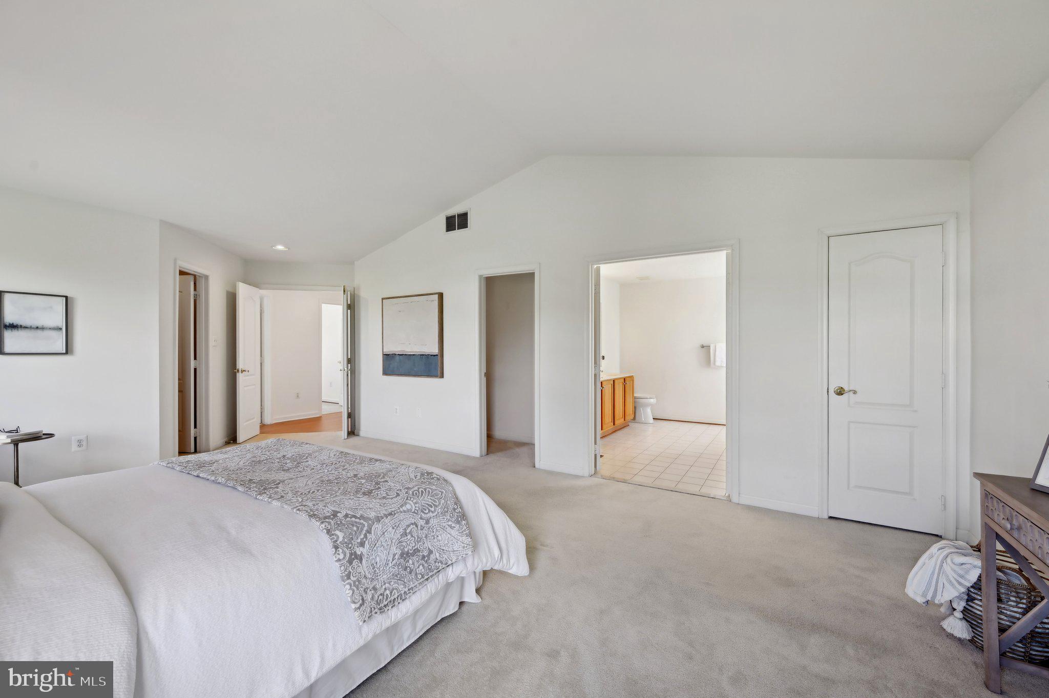 MANORWOOD - Residential