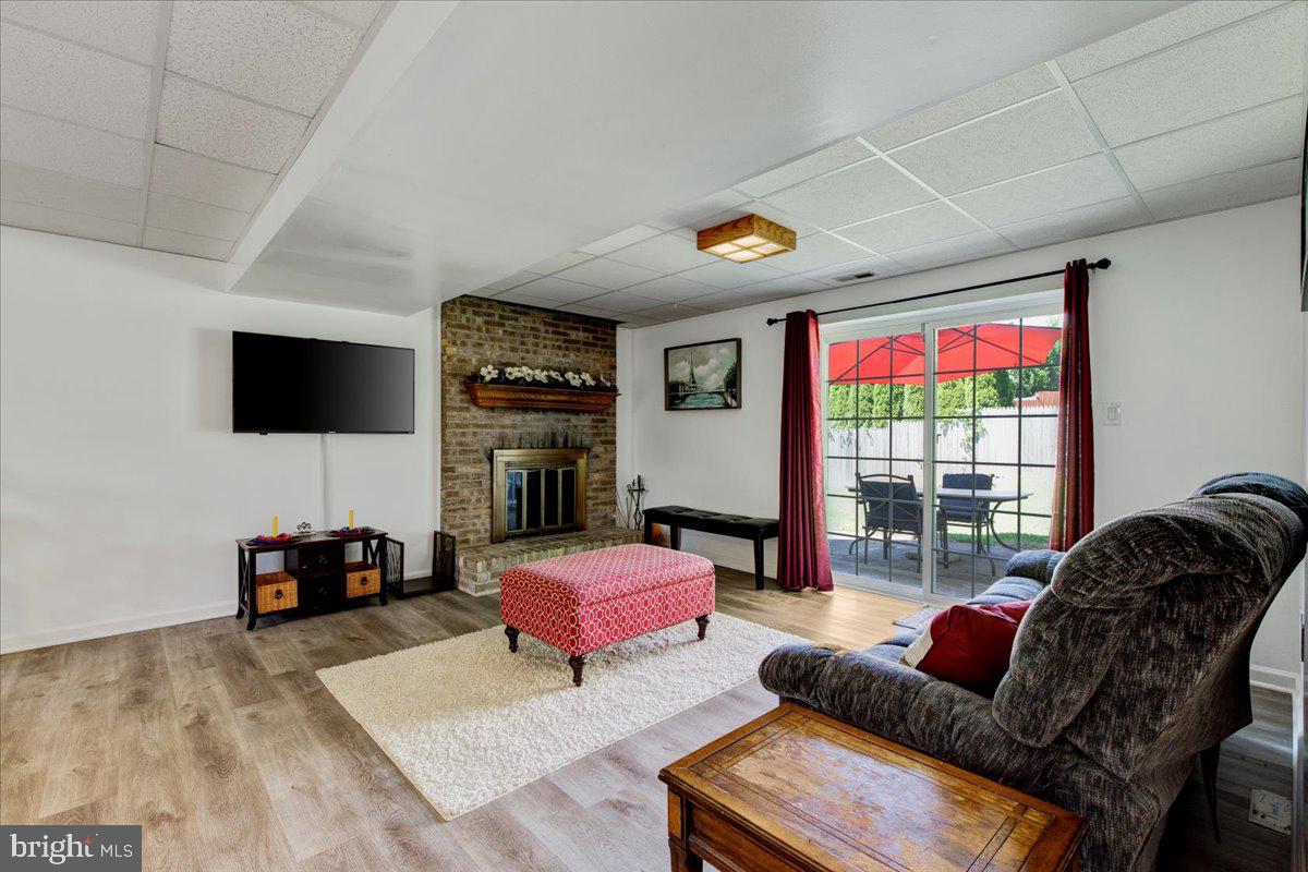 HUNTERS WOODS - Residential