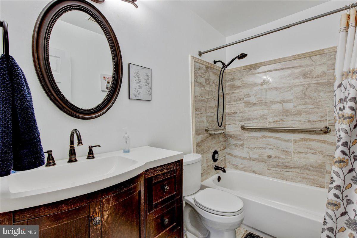 HUNTERS WOODS - Residential