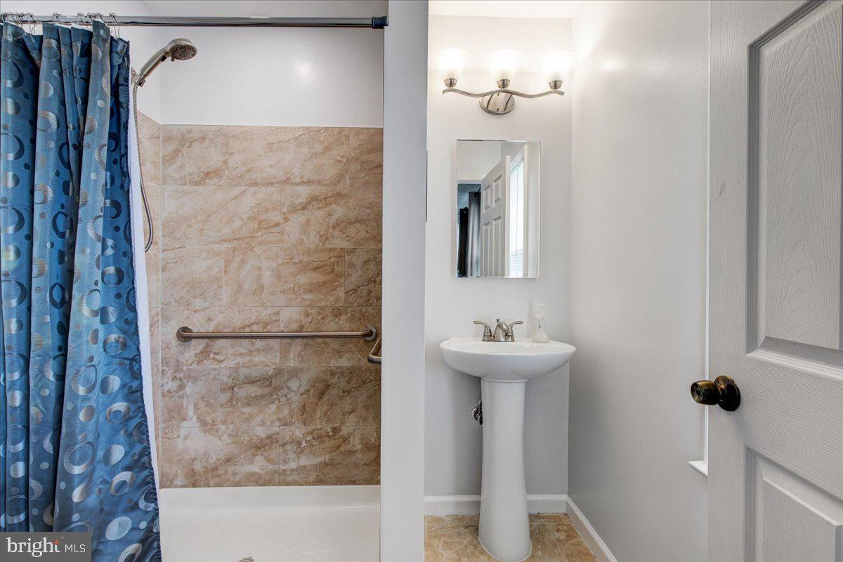 HUNTERS WOODS - Residential