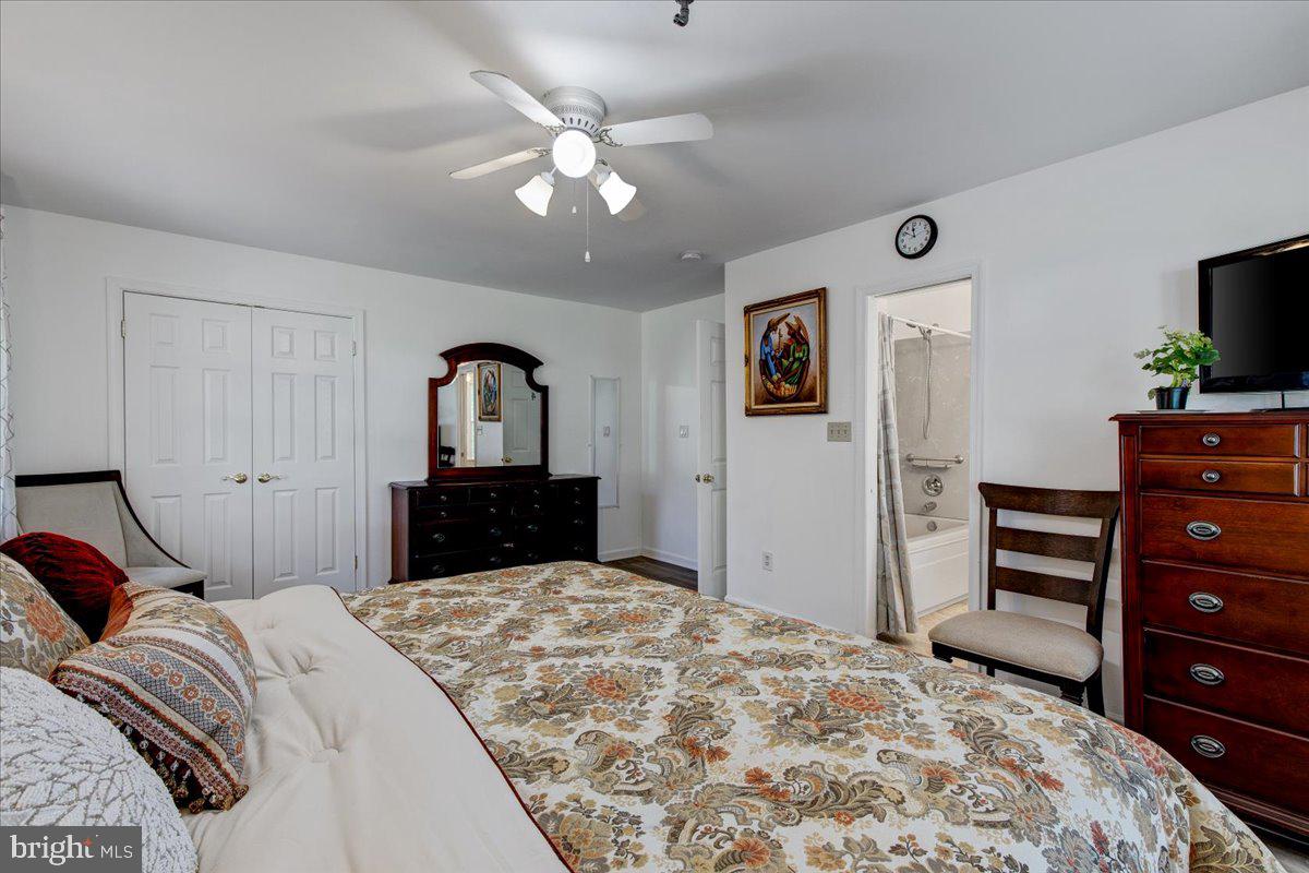 HUNTERS WOODS - Residential