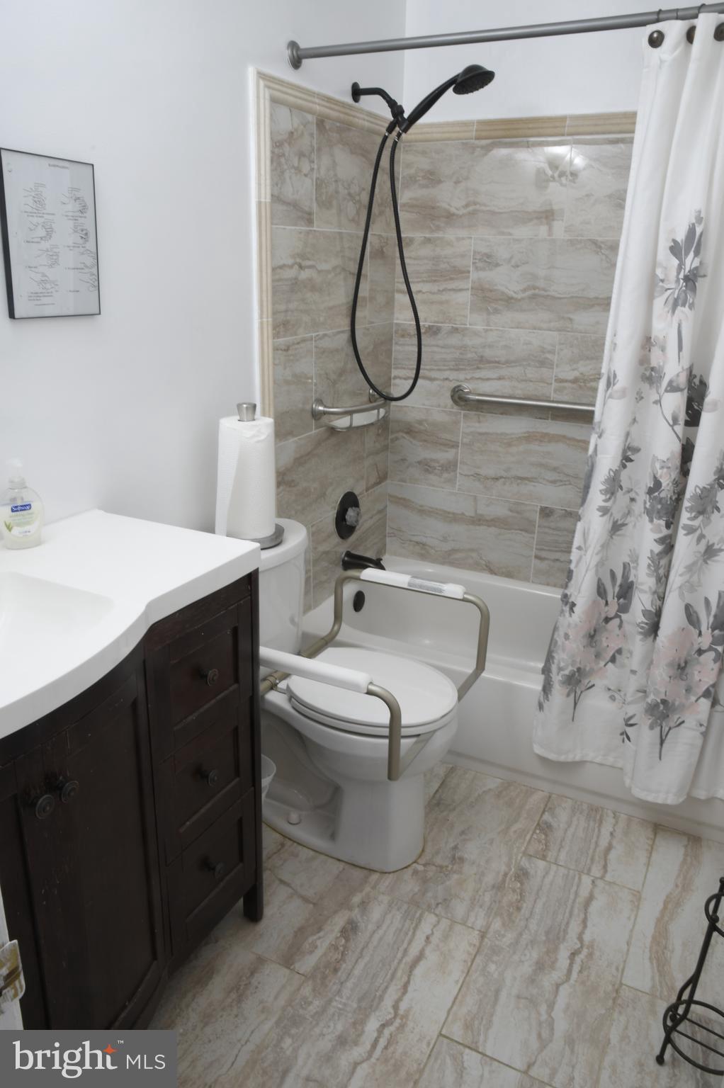 HUNTERS WOODS - Residential