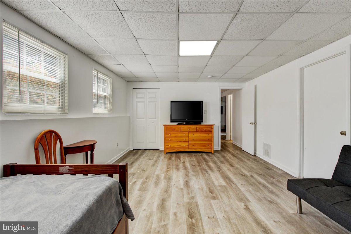 HUNTERS WOODS - Residential